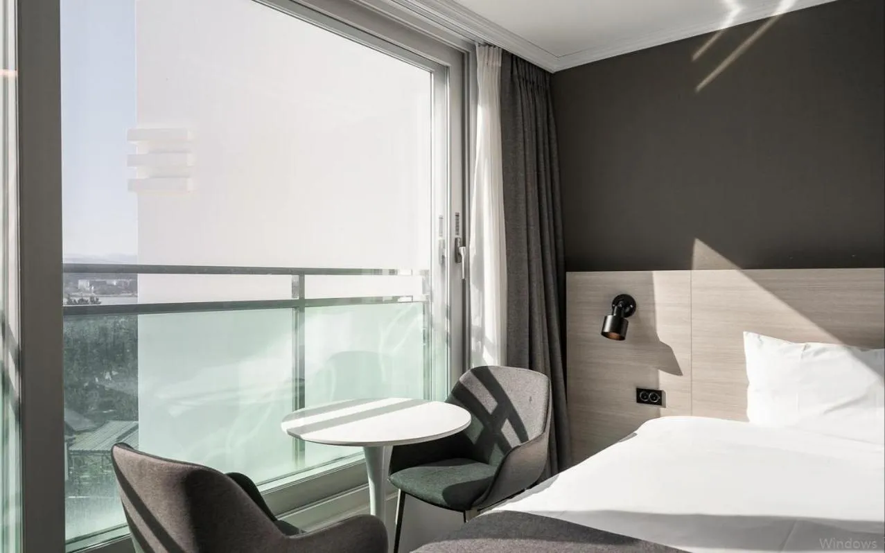 Bed in Gyeongpo Soo Hotel