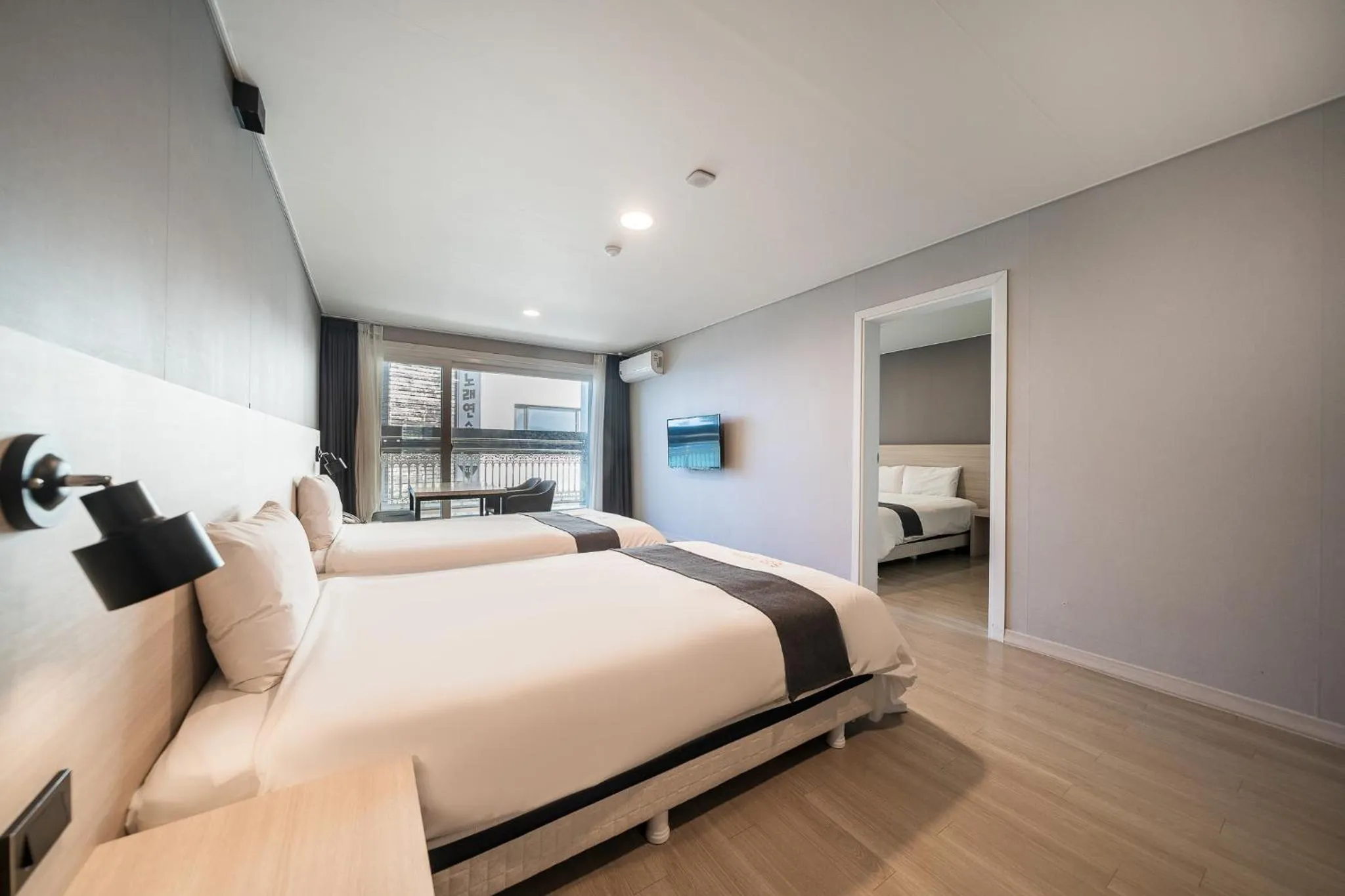 Bed in Gyeongpo Soo Hotel