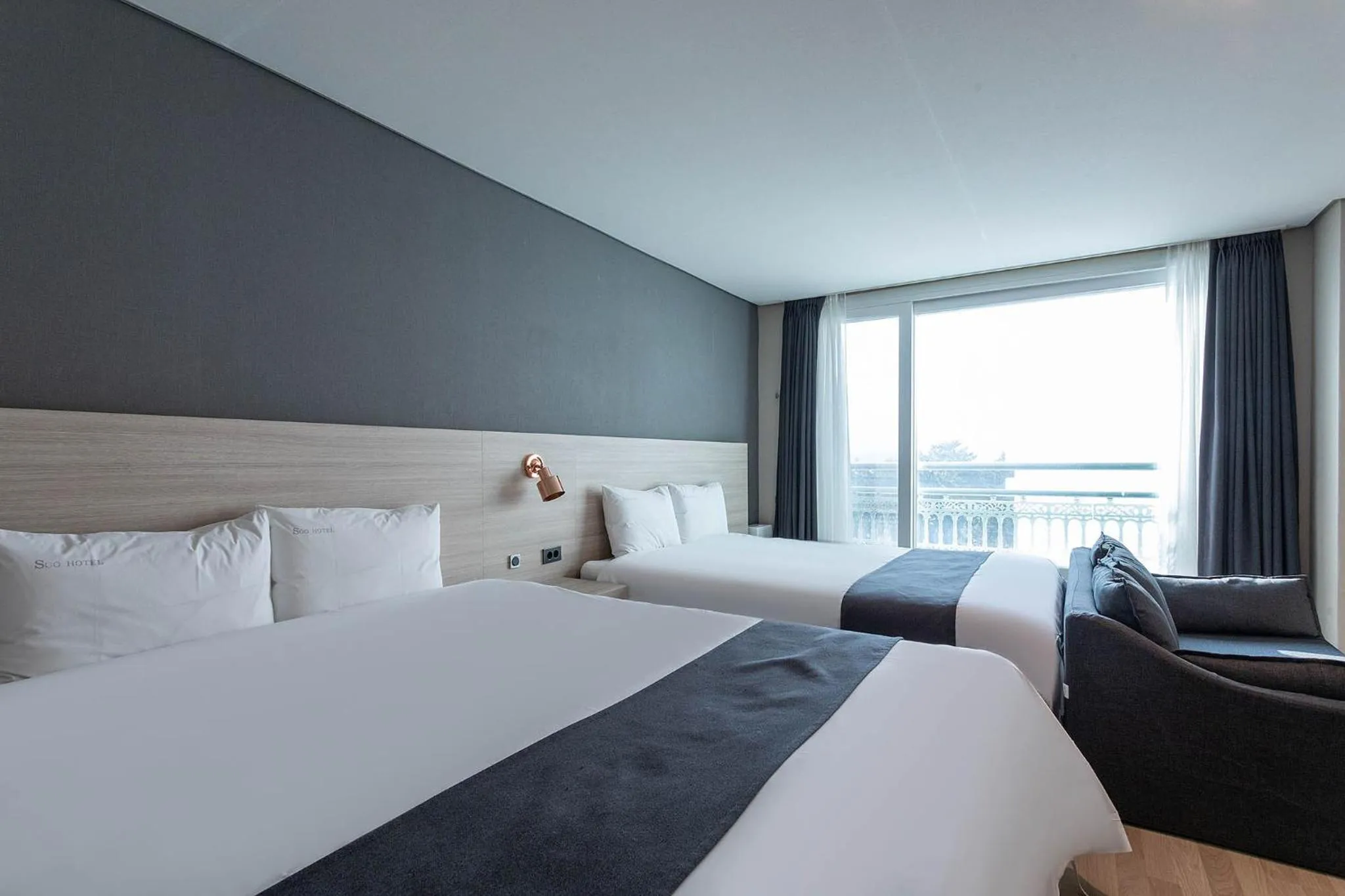 Bed in Gyeongpo Soo Hotel