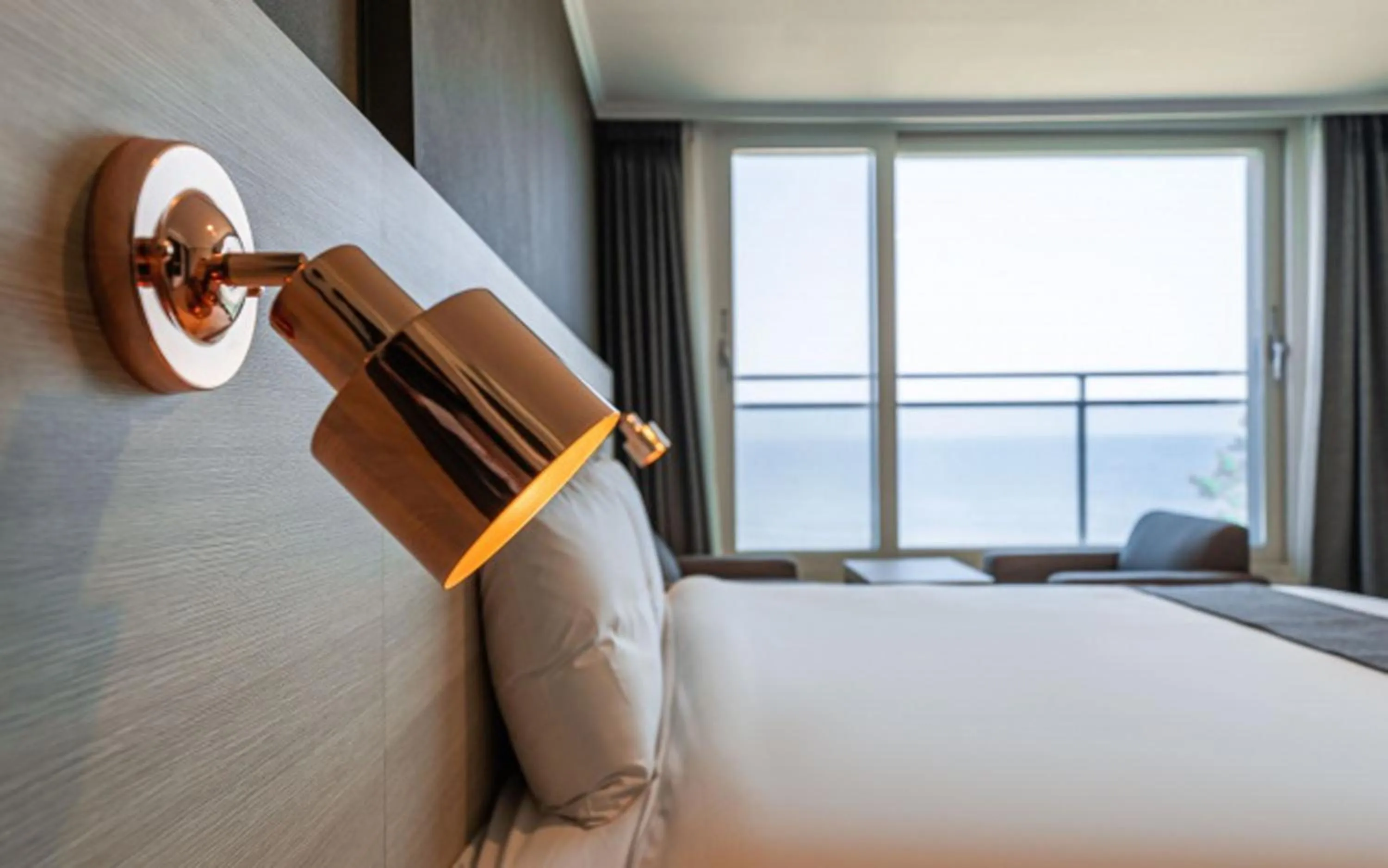 Bed in Gyeongpo Soo Hotel