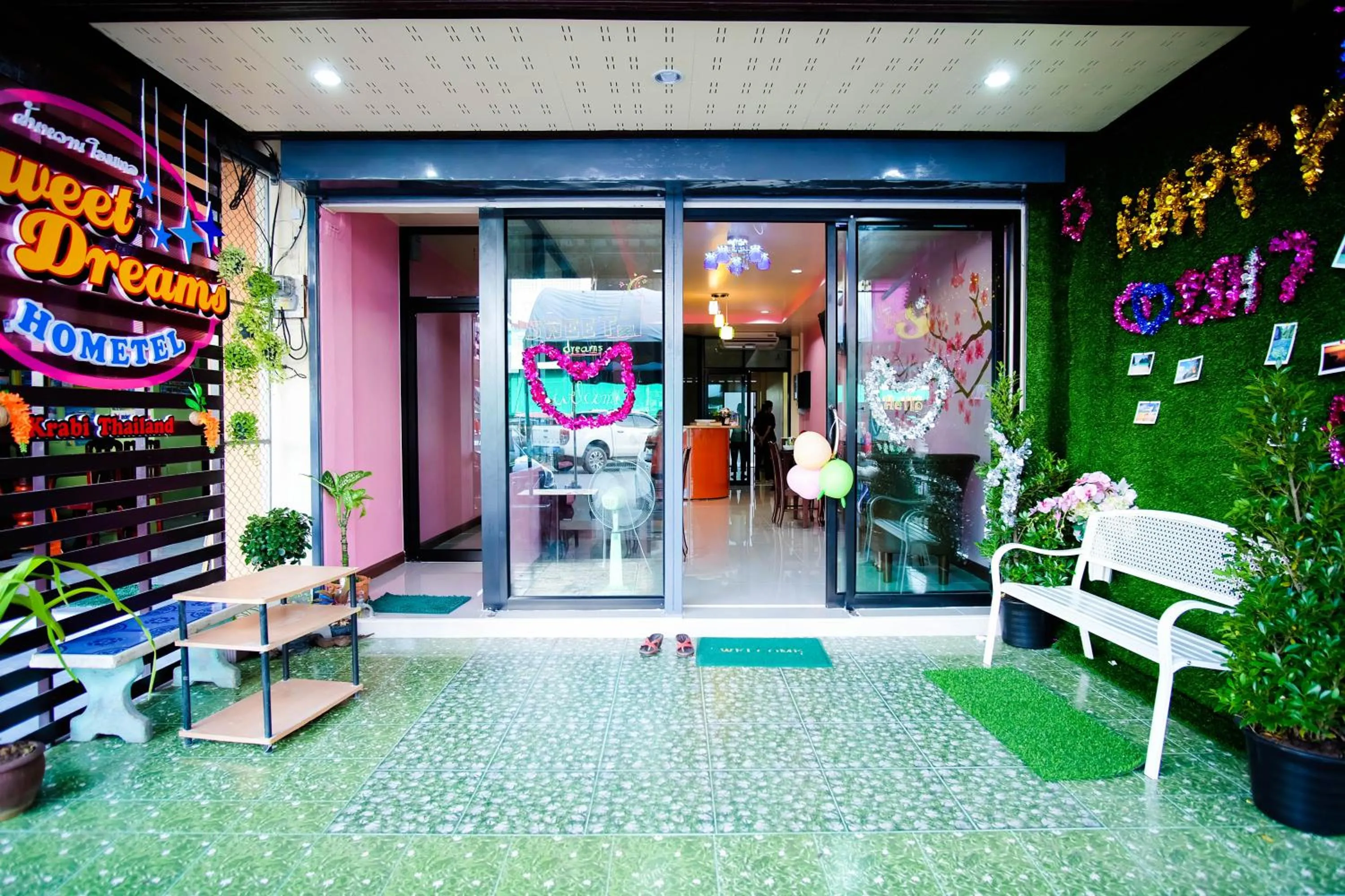 Facade/entrance in Sweet Dreams Hometel