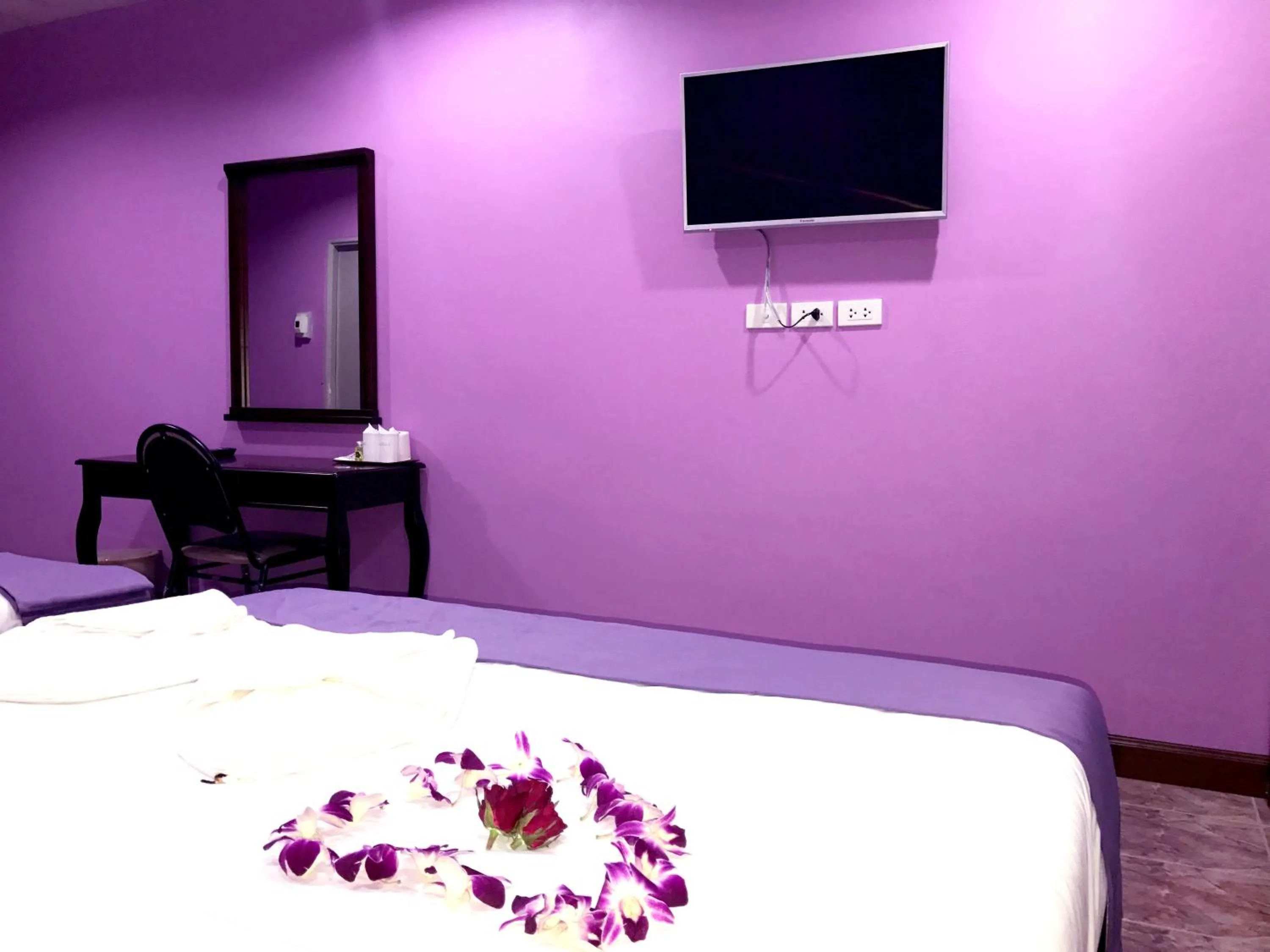 TV and multimedia in Sweet Dreams Hometel