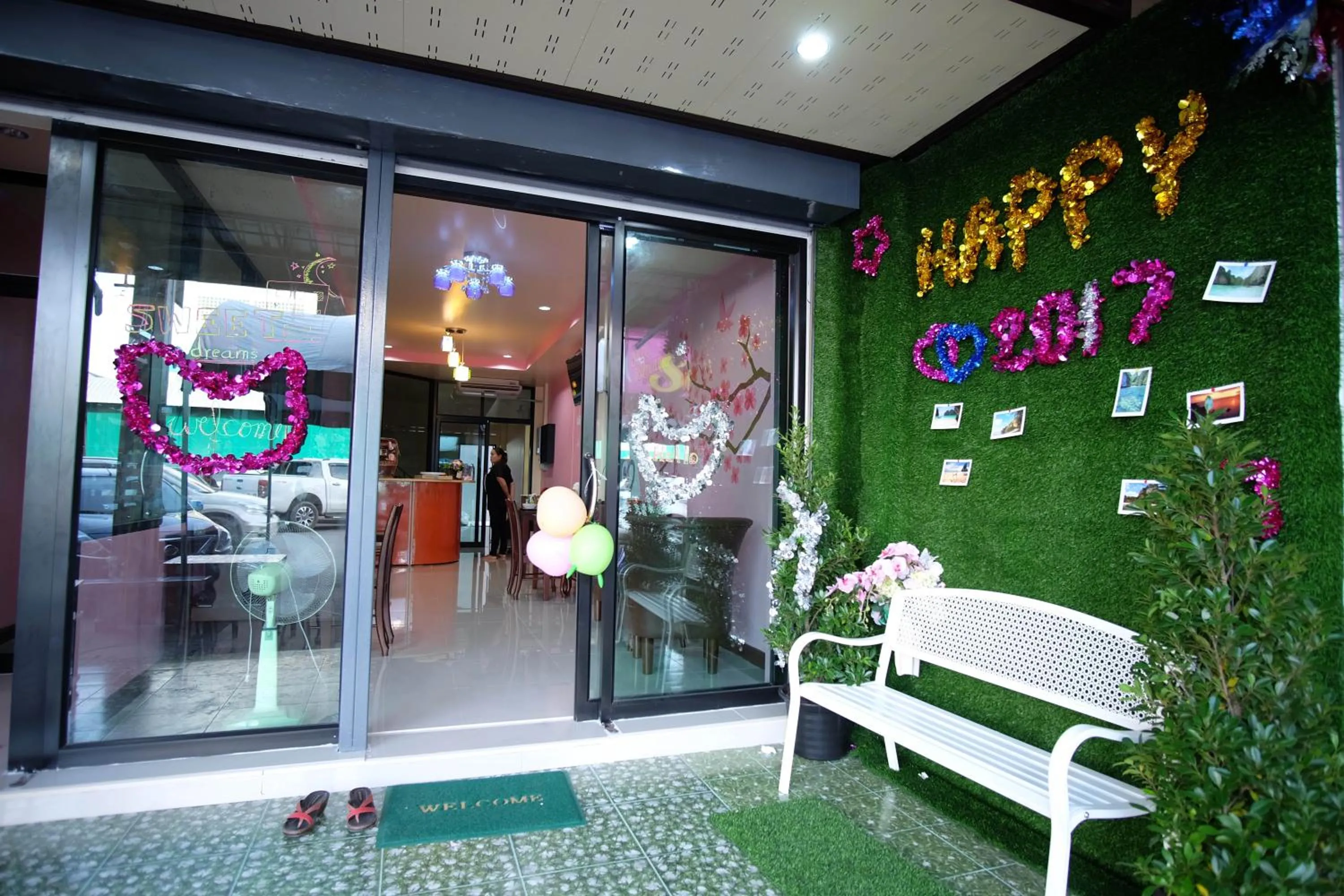 Facade/entrance in Sweet Dreams Hometel