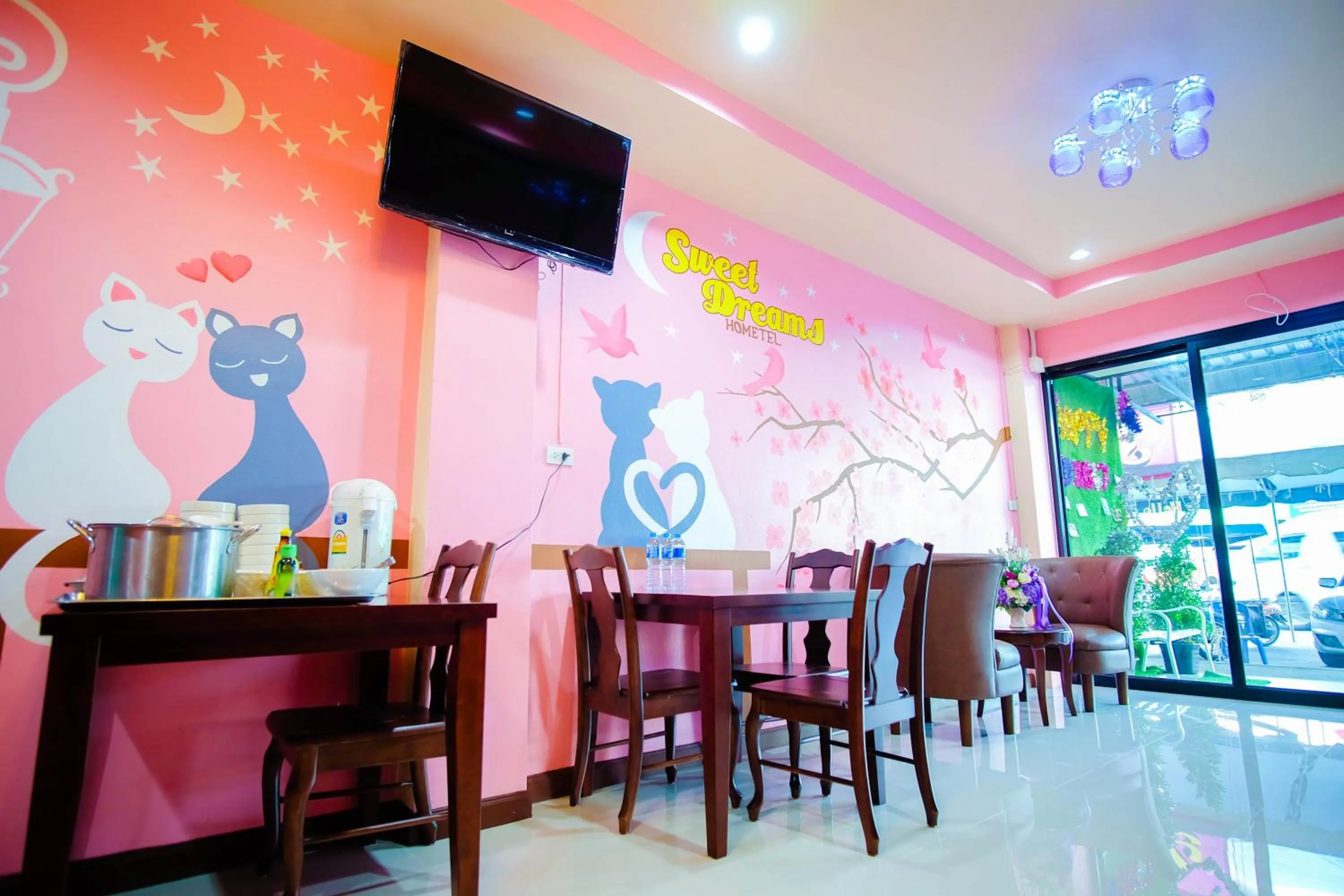 Lobby or reception in Sweet Dreams Hometel