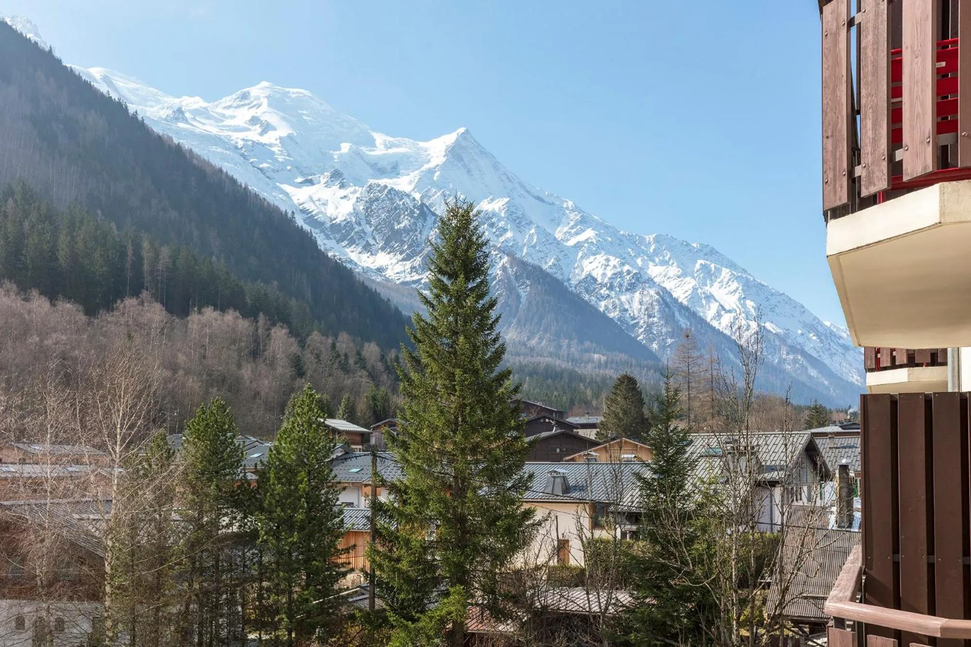 Mountain view in Hôtel Les Aiglons Chamonix