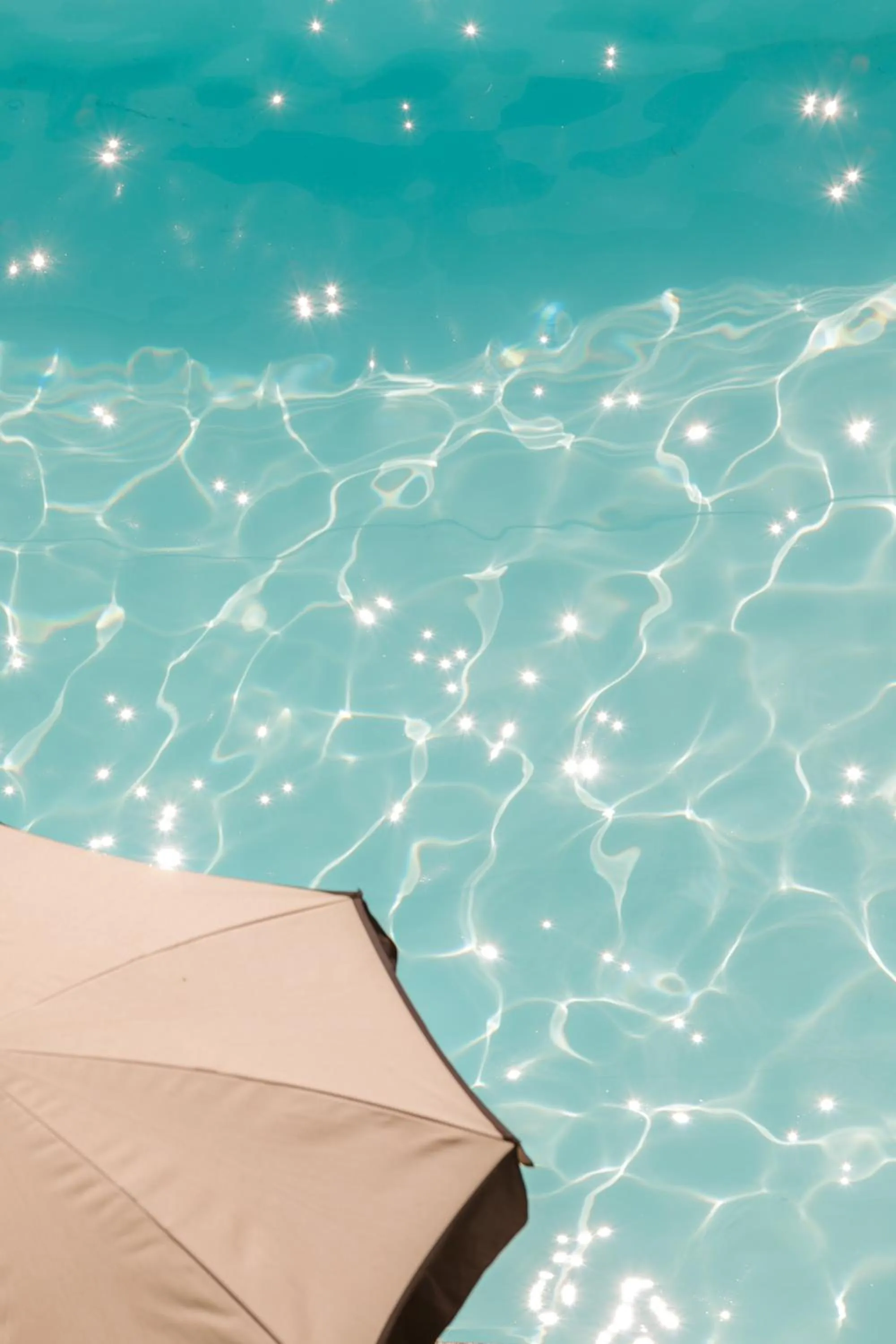 Swimming pool in Hôtel Les Aiglons Chamonix