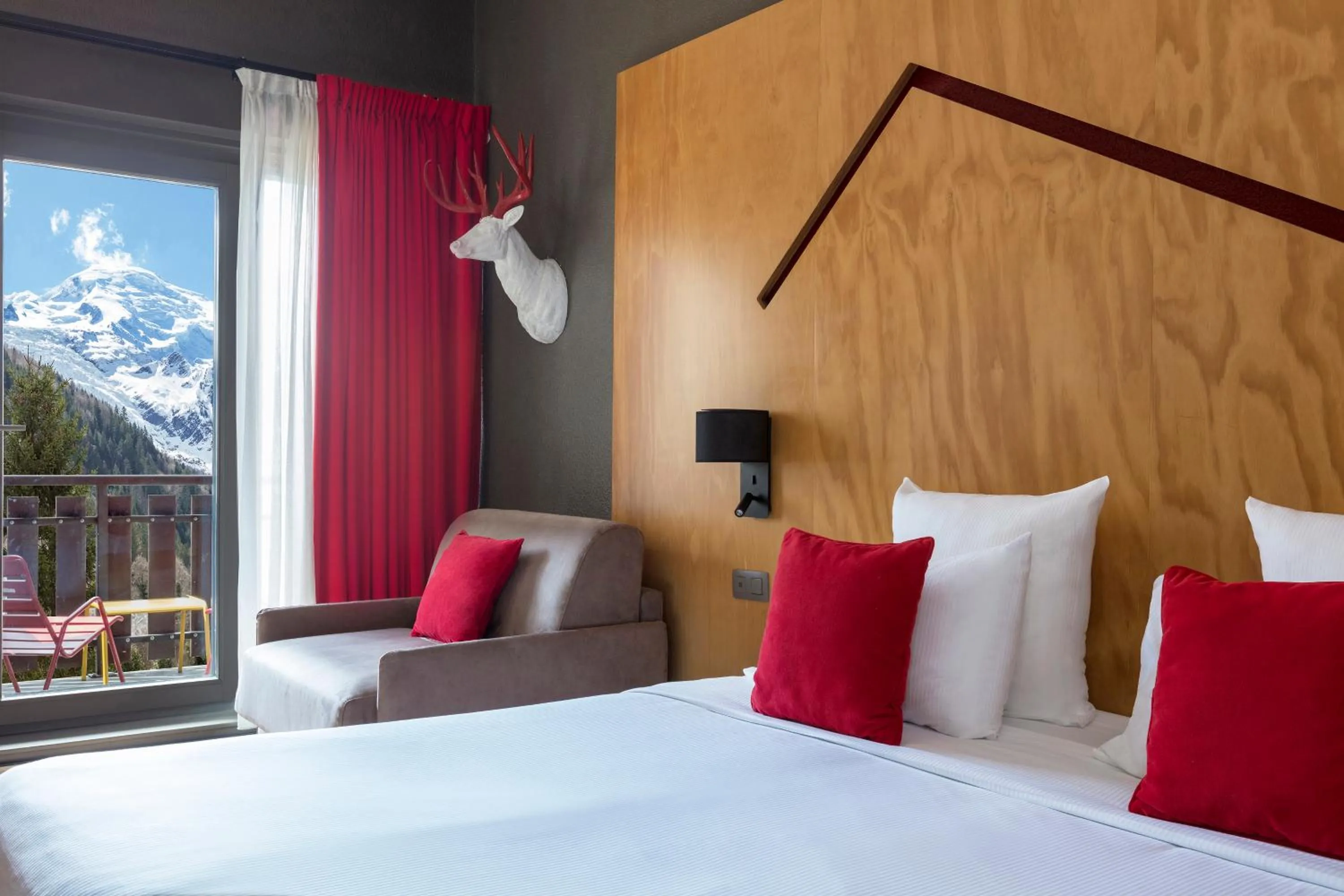 Bed in Hôtel Les Aiglons Chamonix