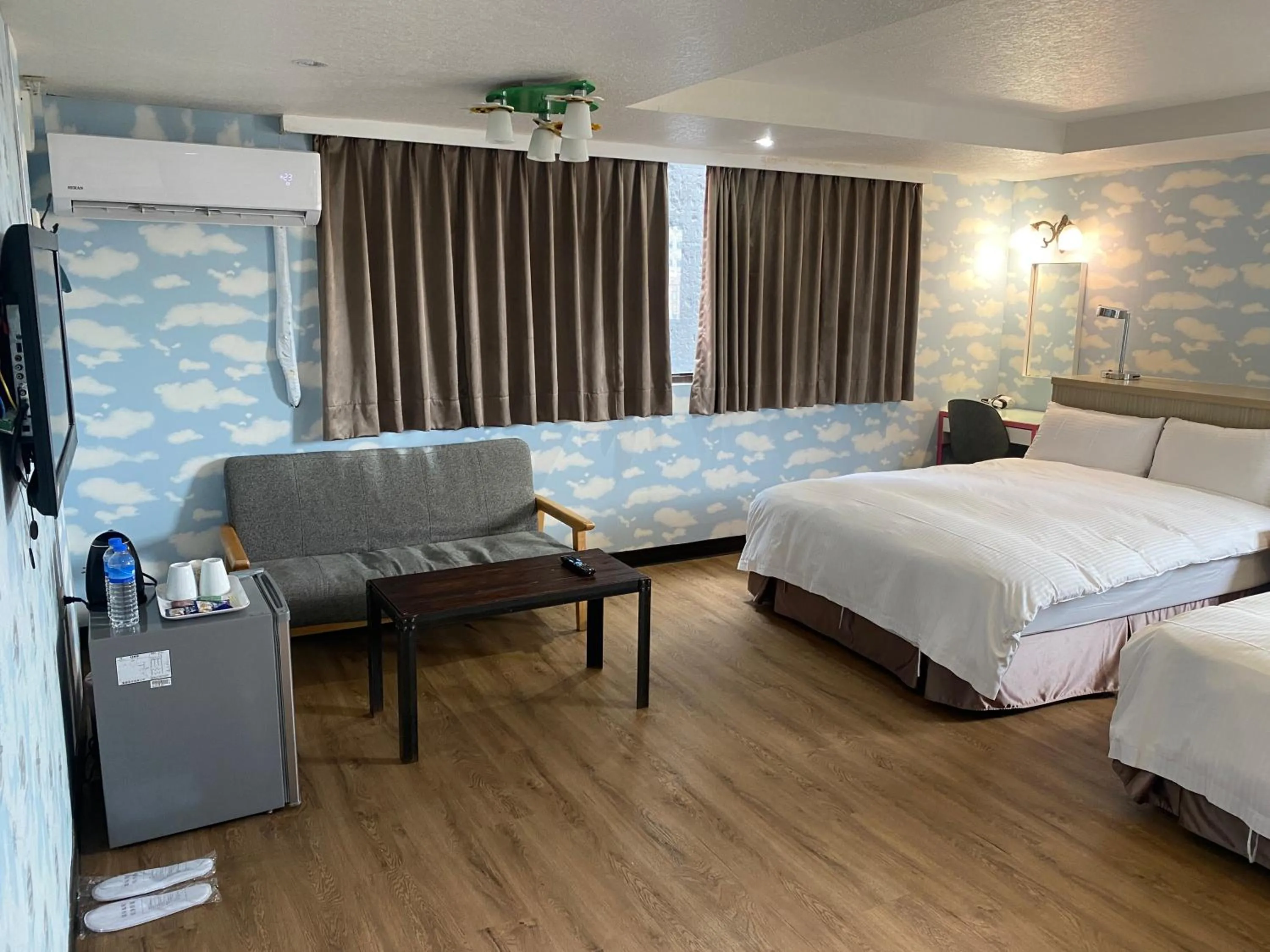 Photo of the whole room, Bed in Taipei Hotel Zoo