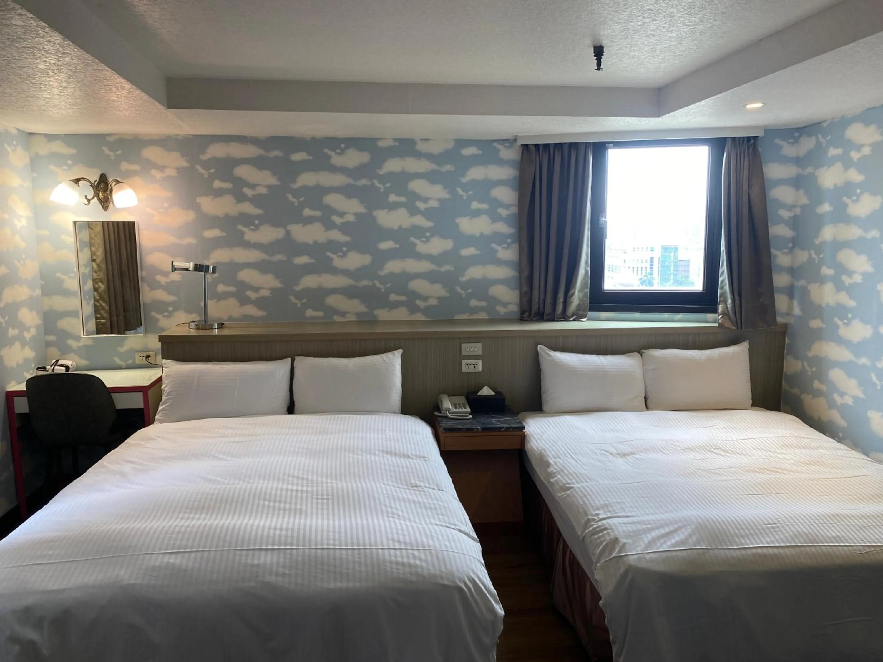 Seating area, Bed in Taipei Hotel Zoo