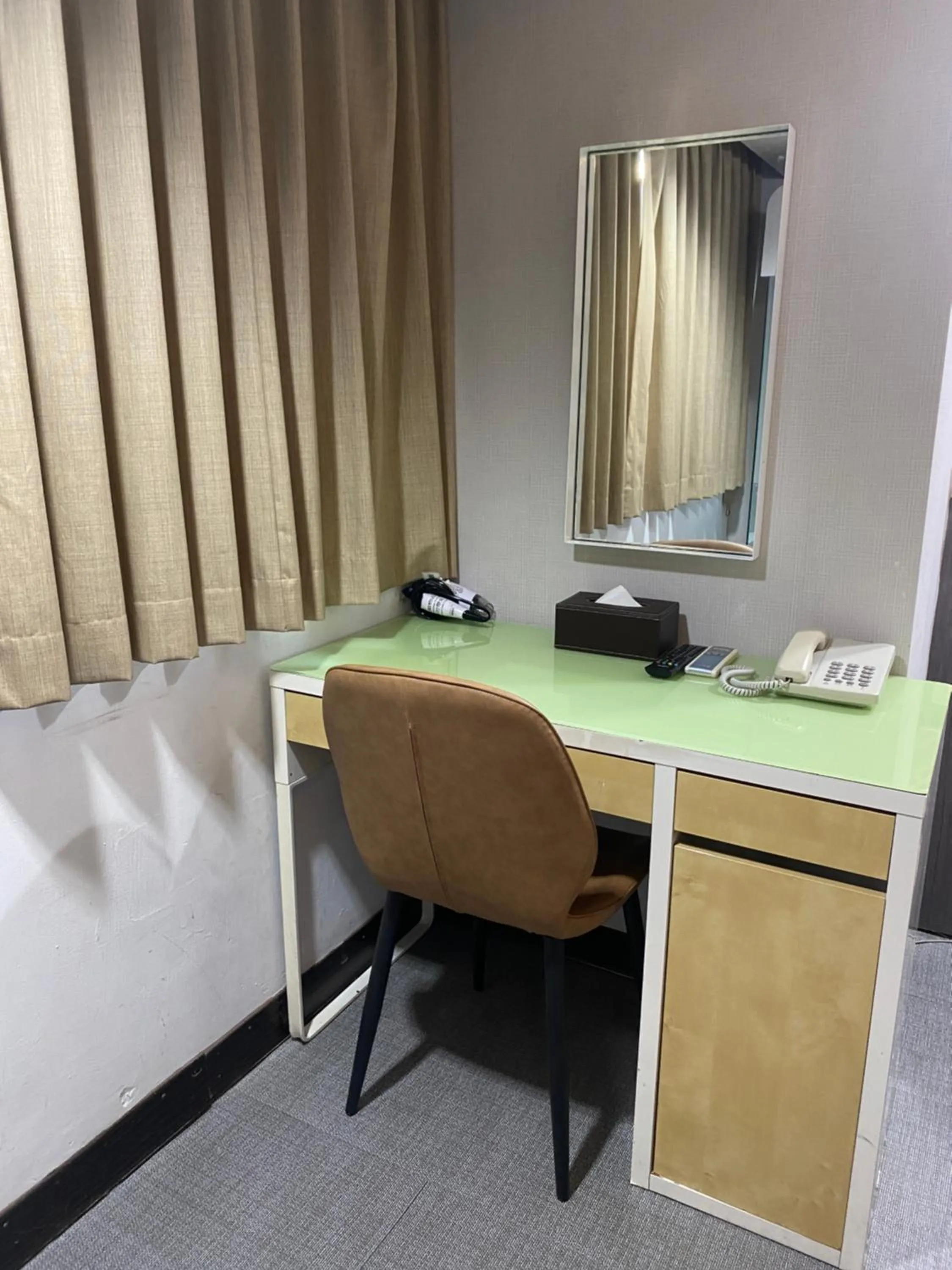 Seating area, TV/Entertainment Center in Taipei Hotel Zoo