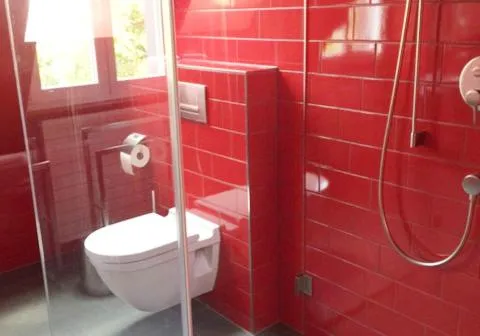 Bathroom in B&B Laupenring, Basel