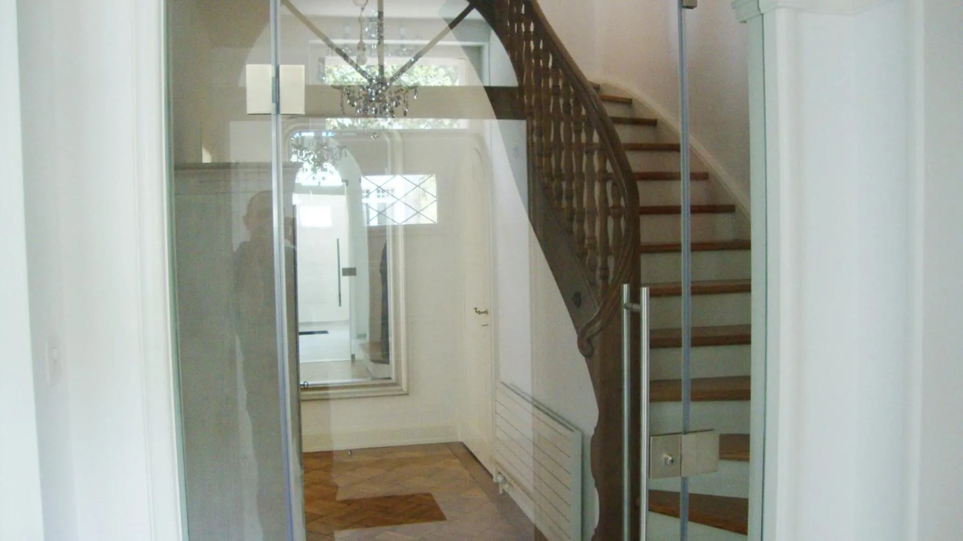 Facade/entrance in B&B Laupenring, Basel