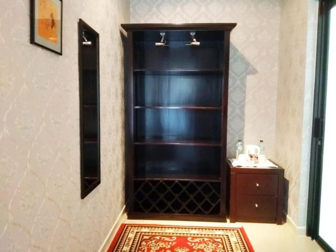 wardrobe in Jos & Hanny Homestay
