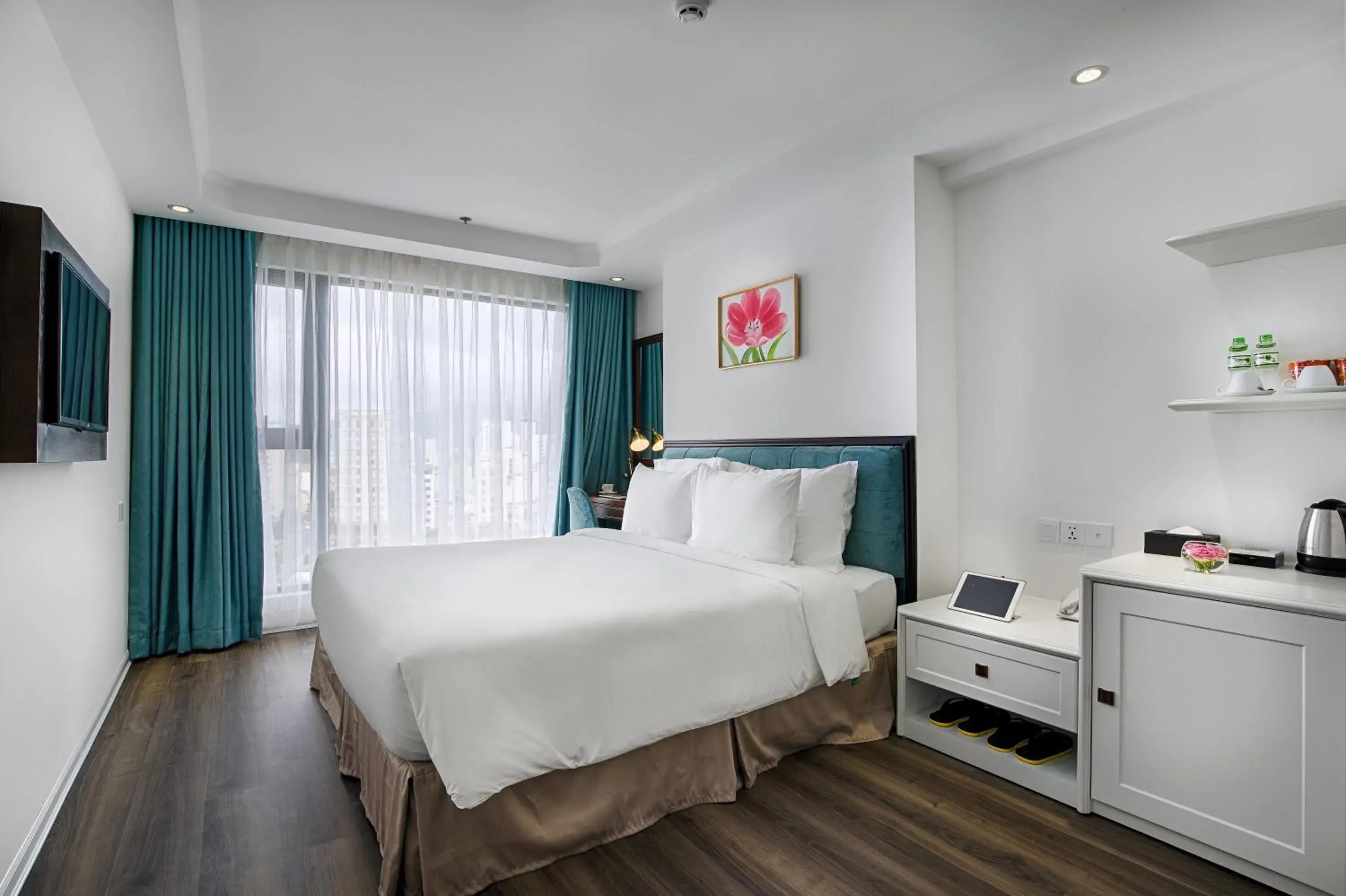 Photo of the whole room, Bed in Adaline Hotel and Suite Photo of the whole room, Bed in Adaline Hotel and Suite
