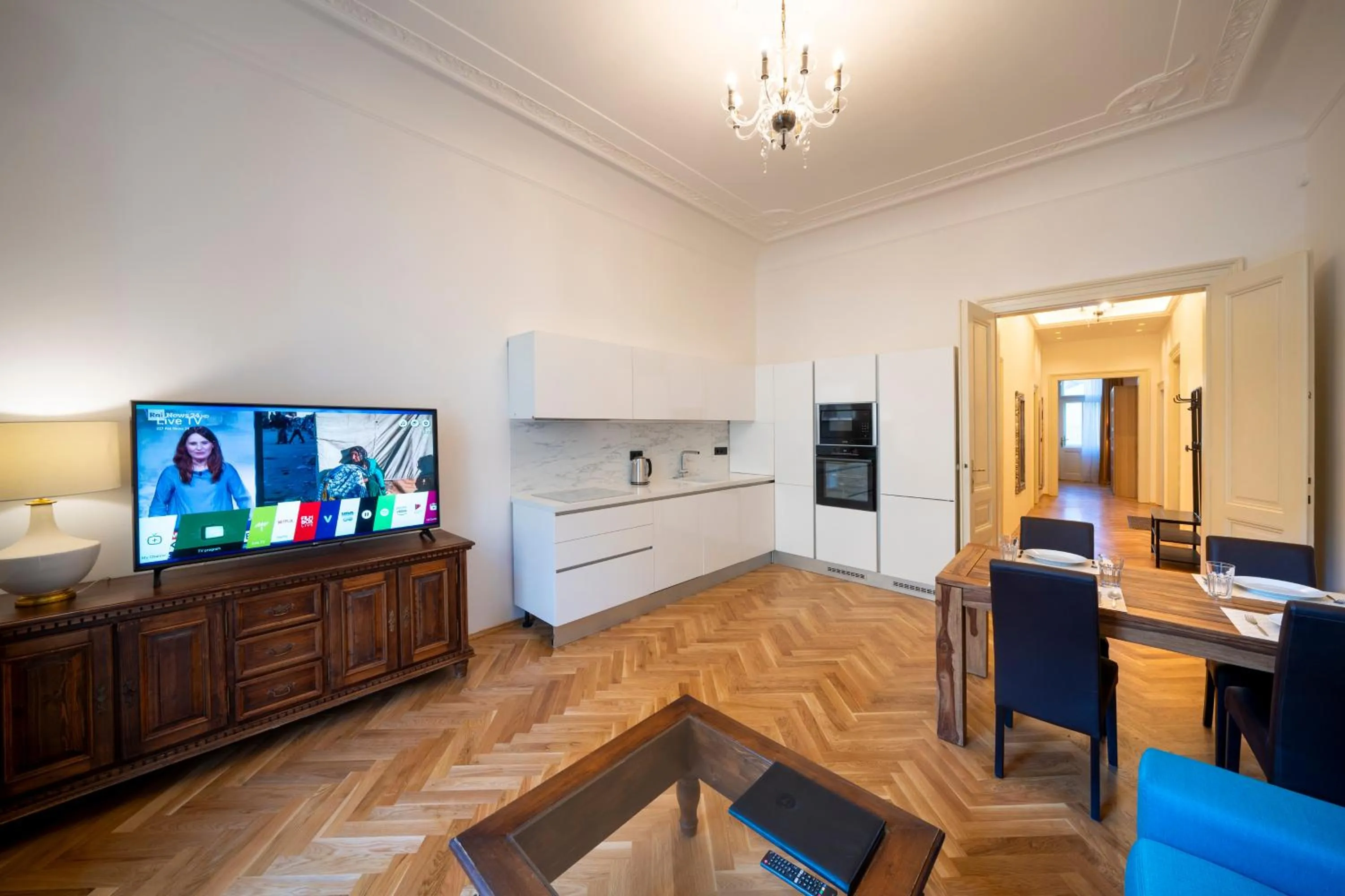 Communal lounge/ TV room in Old Town - Aparthotel Michalska