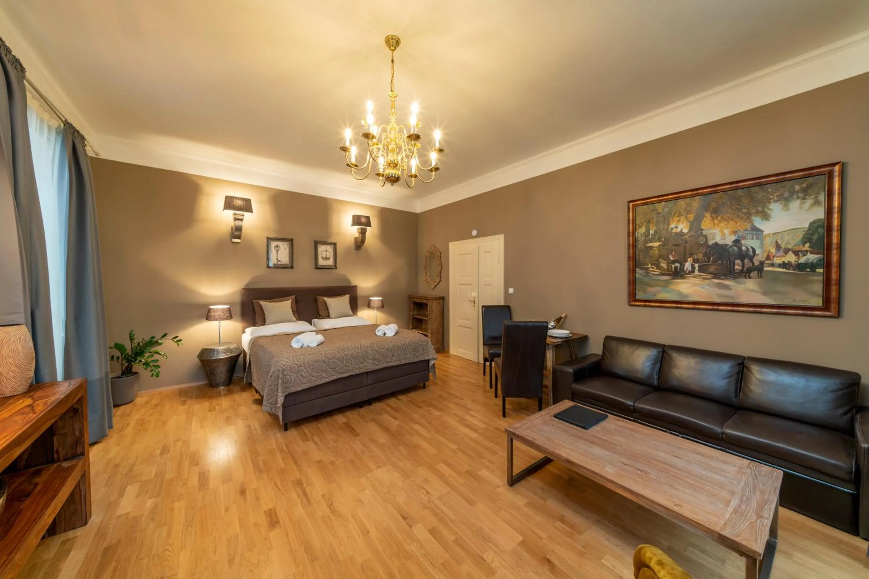 Seating area, Bed in Old Town - Aparthotel Michalska