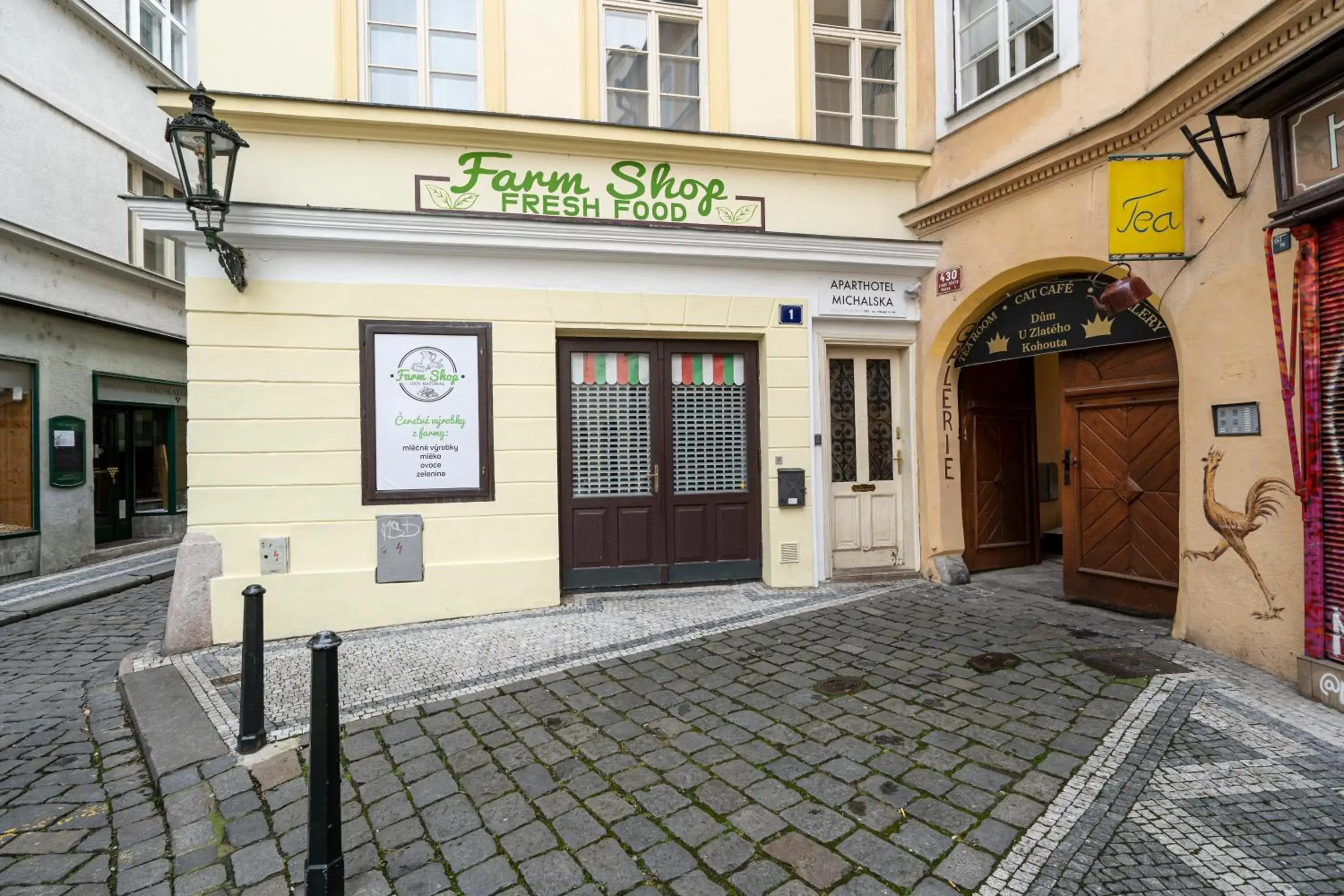 Property building in Old Town - Aparthotel Michalska Property building in Old Town - Aparthotel Michalska