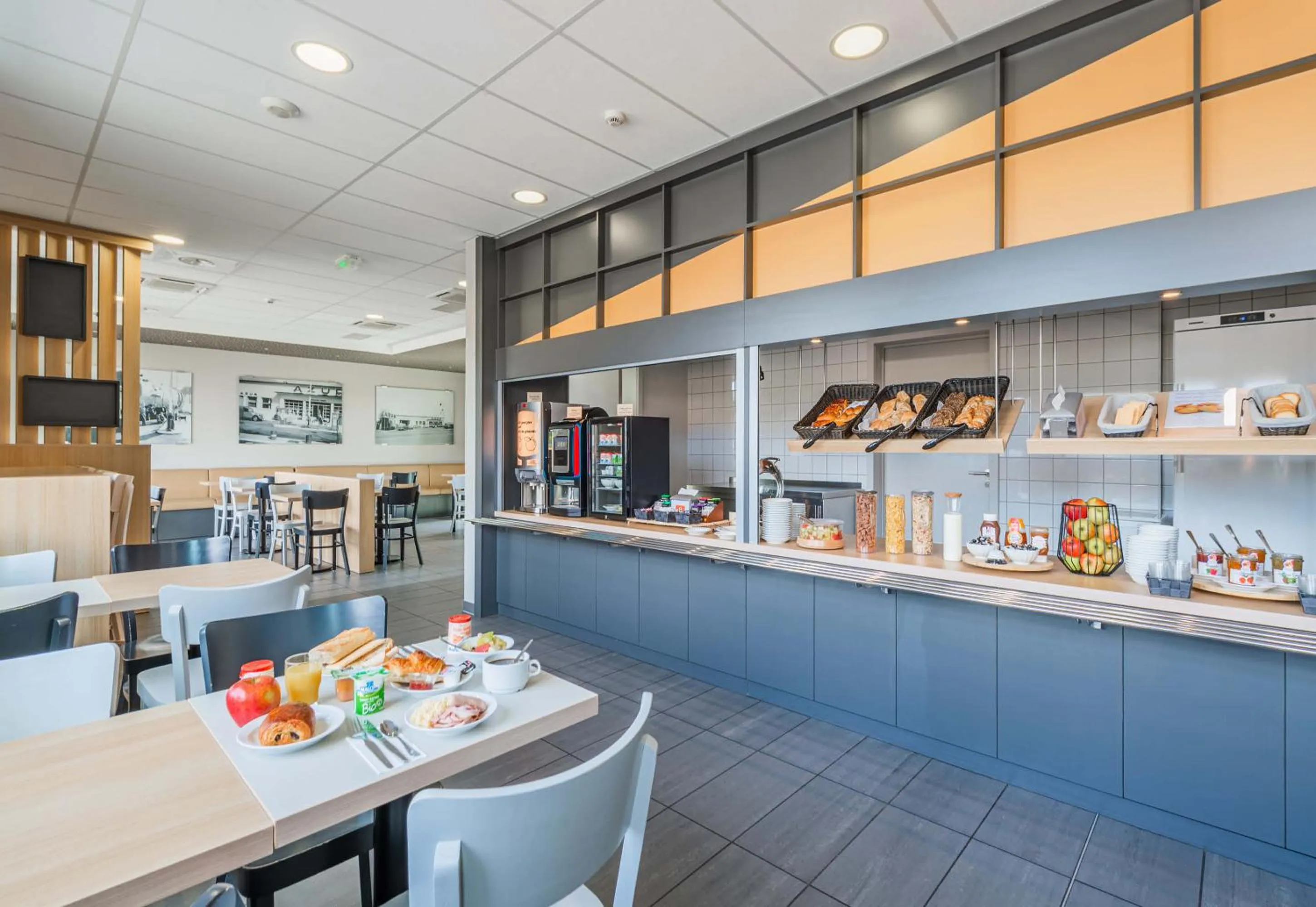 Buffet breakfast in B&B HOTEL Colmar Expo