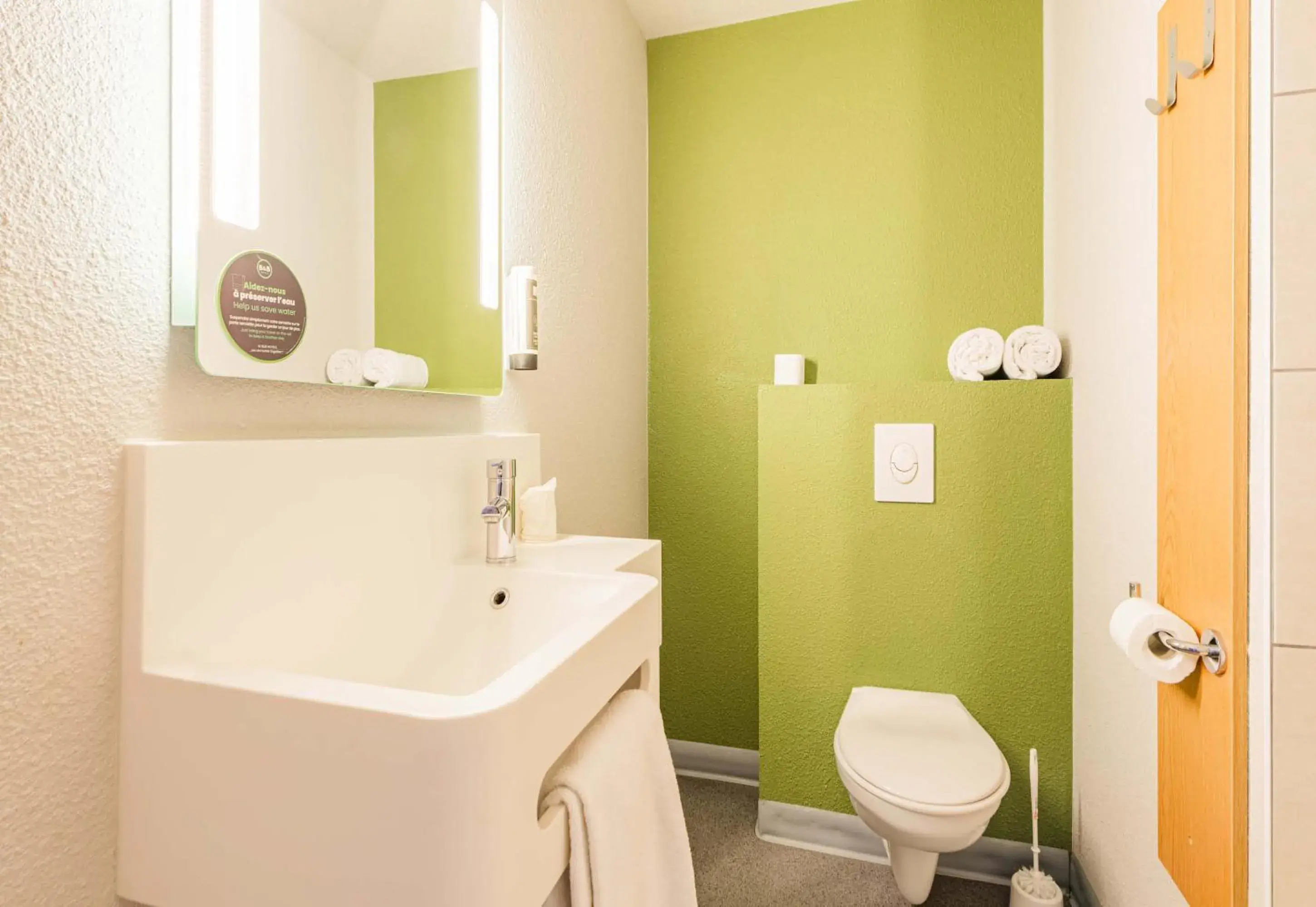 Twin Room in B&B HOTEL Colmar Expo Twin Room in B&B HOTEL Colmar Expo