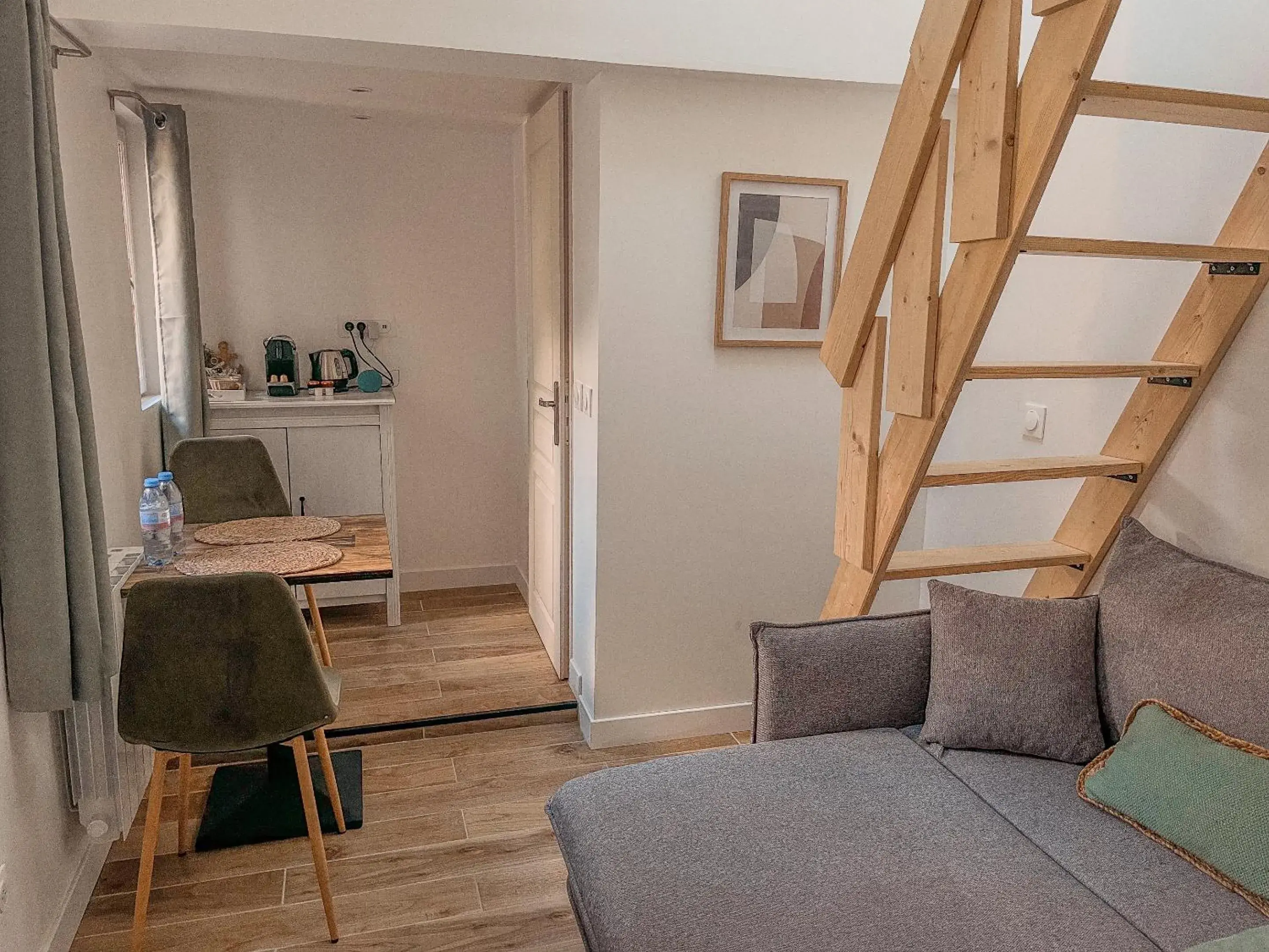 Bedroom in Clementines House Honfleur Bedroom in Clementines House Honfleur