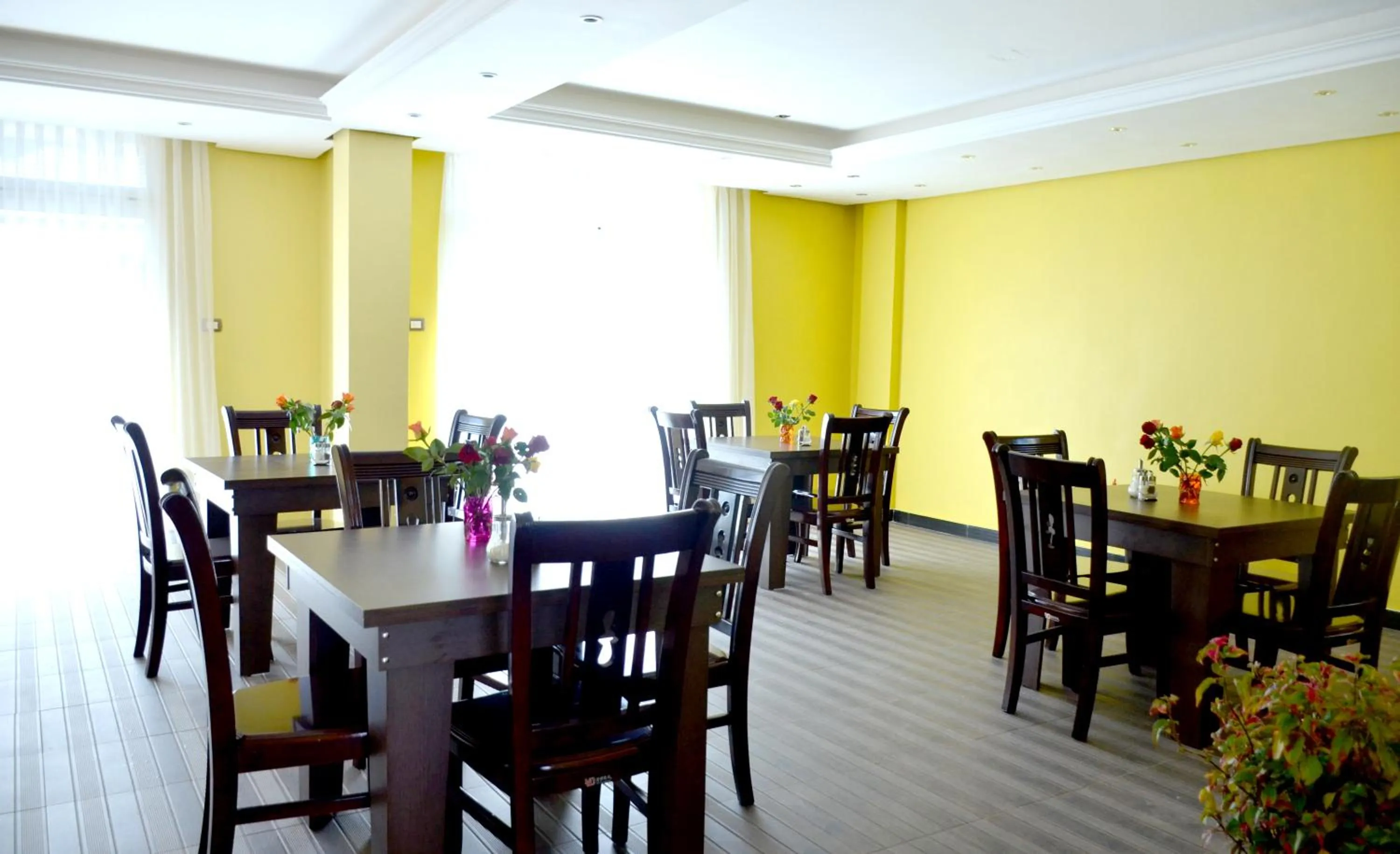 Restaurant/places to eat in Melodie Hotel