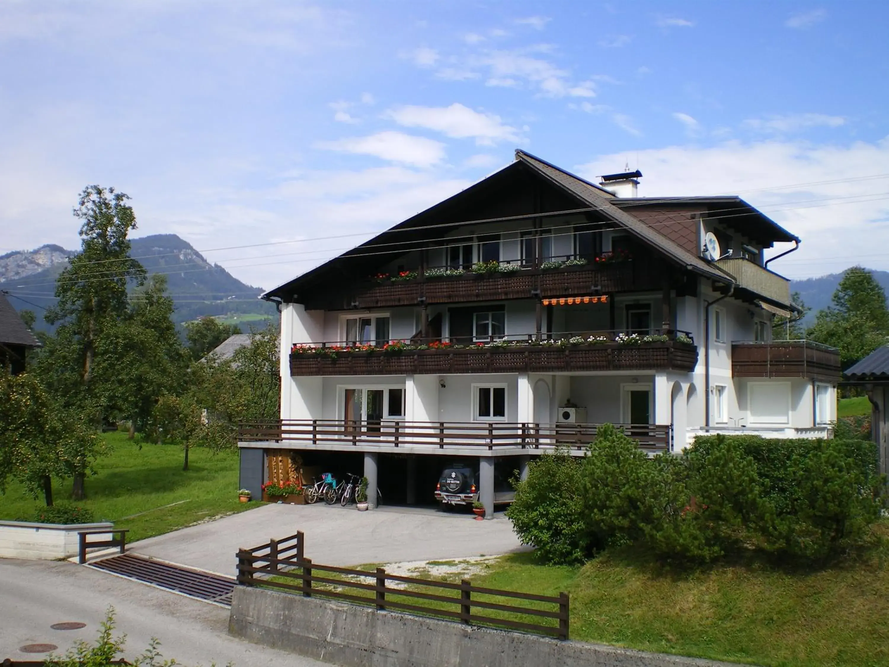 Haus Straubinger-Tiefenbacher Haus Straubinger-Tiefenbacher