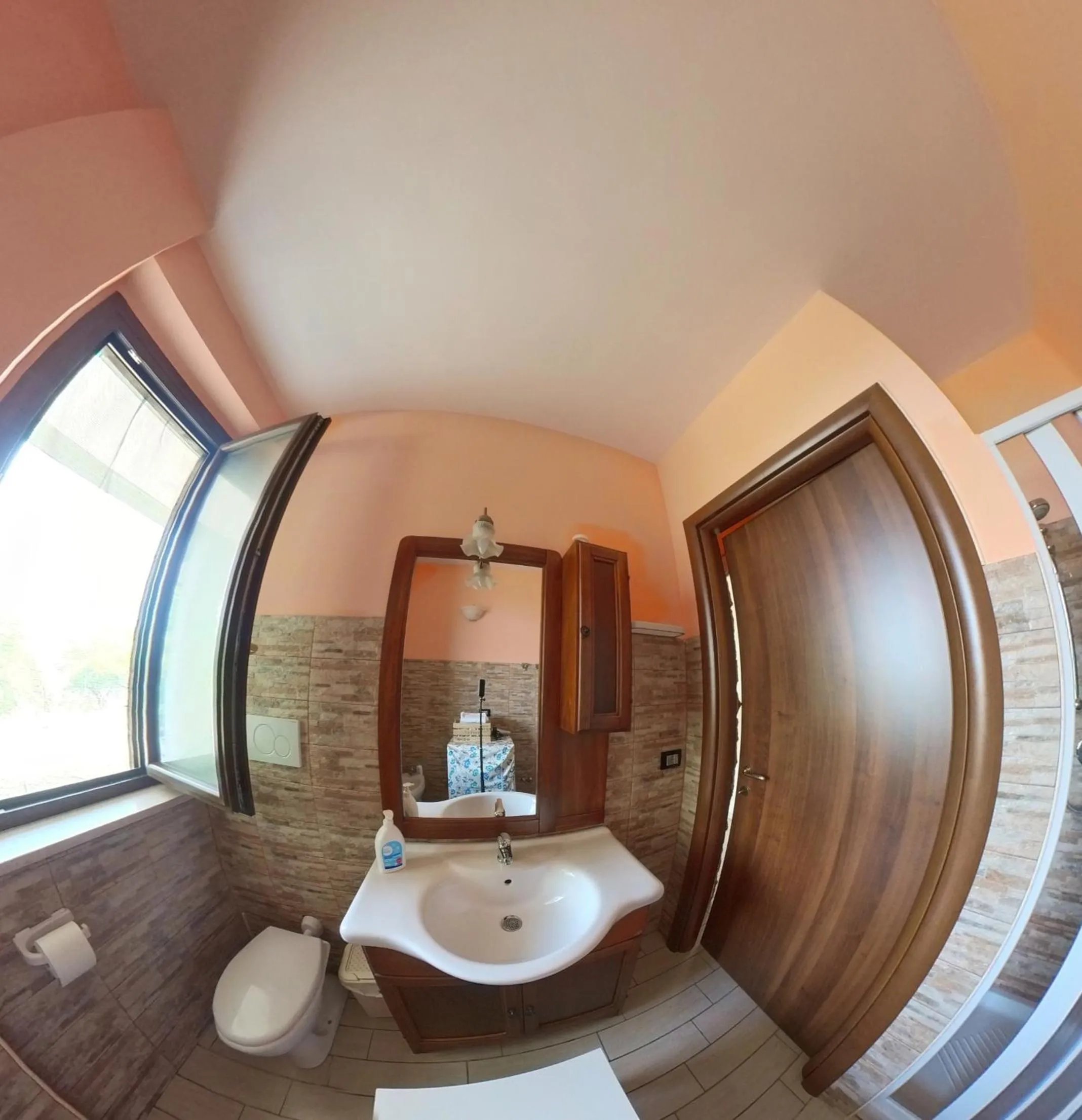 Bathroom in La Bella Addormentata