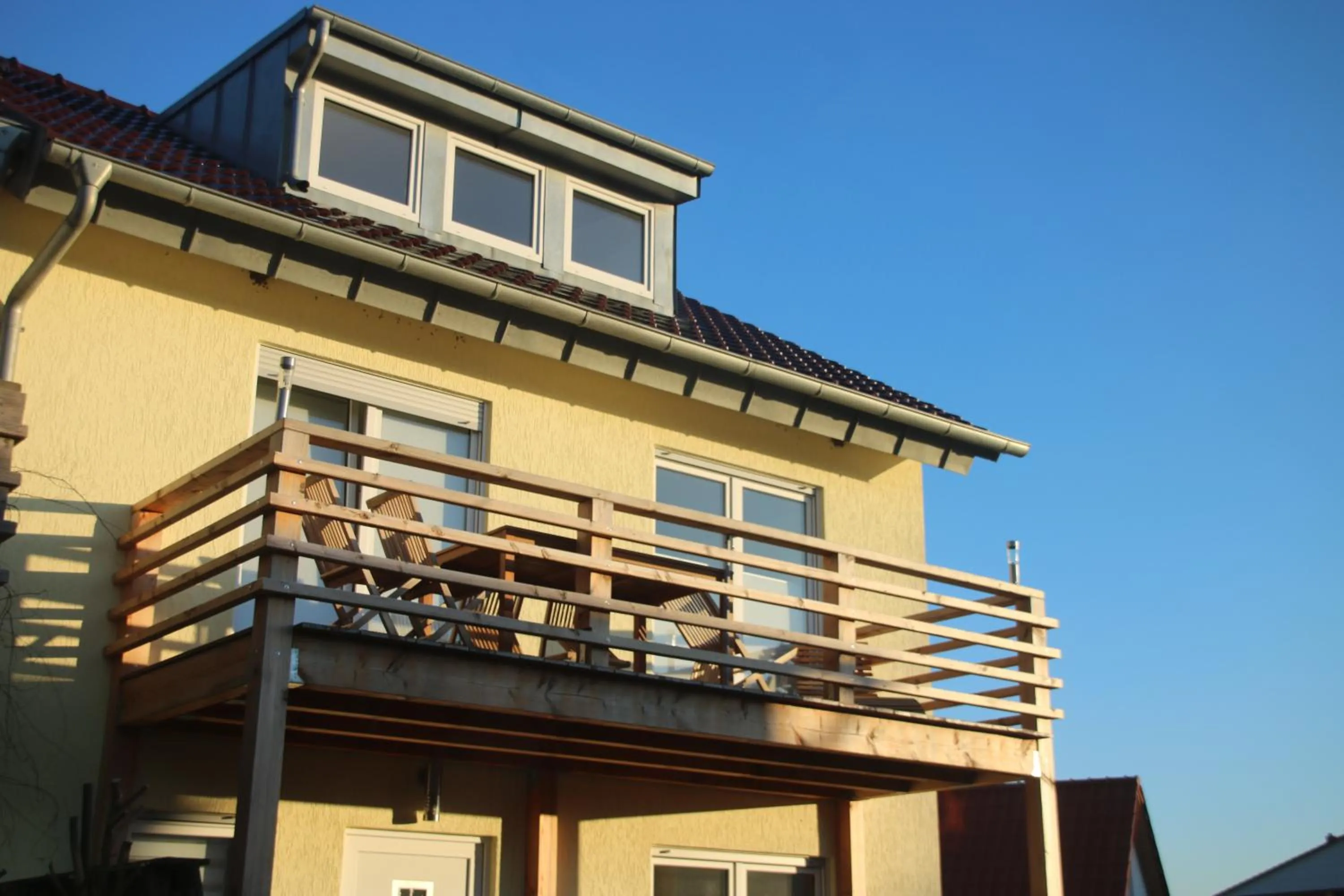 Property building in Wind und Wetter