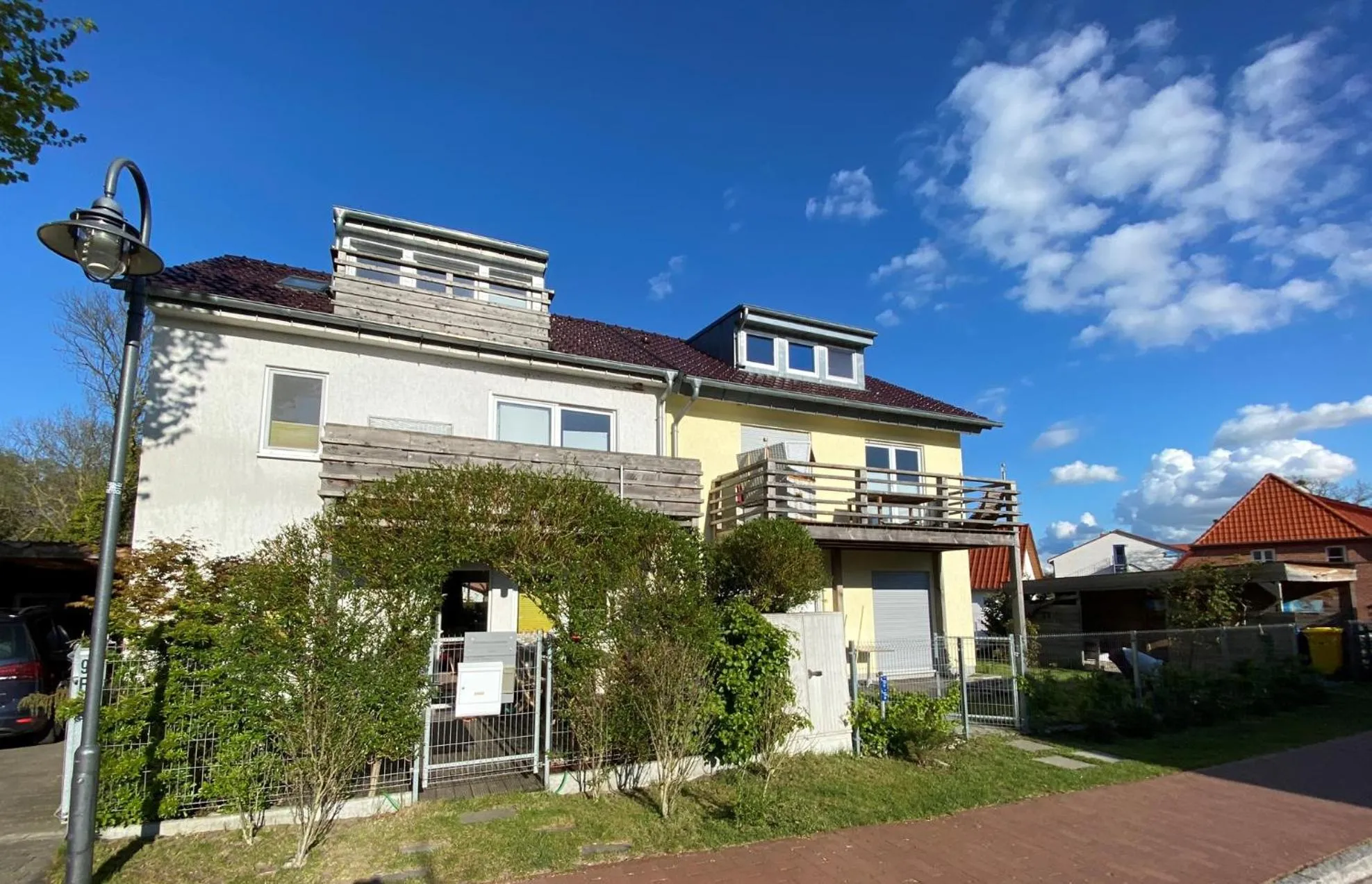 Property building in Wind und Wetter