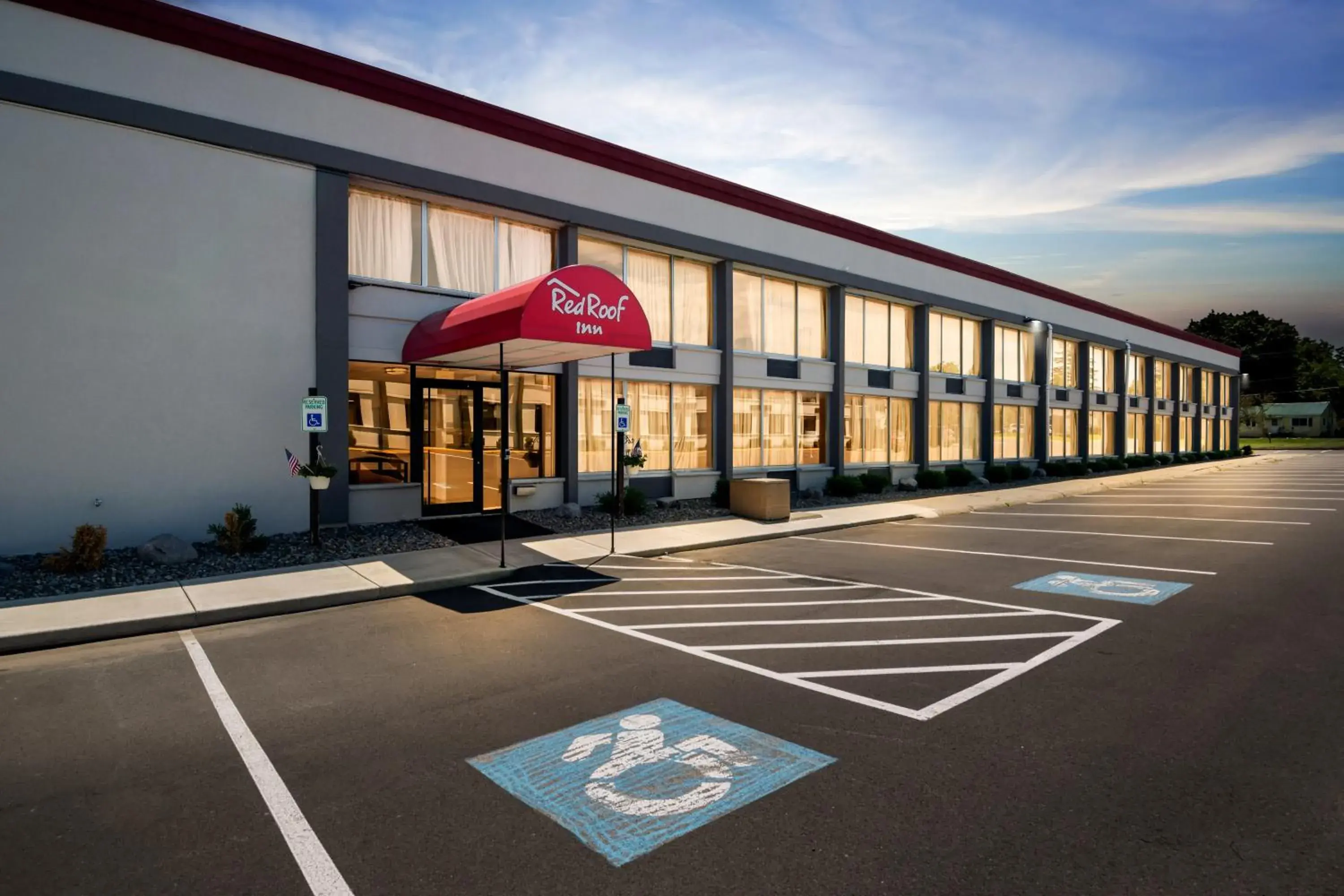 Property building in Red Roof Inn Cortland Property building in Red Roof Inn Cortland