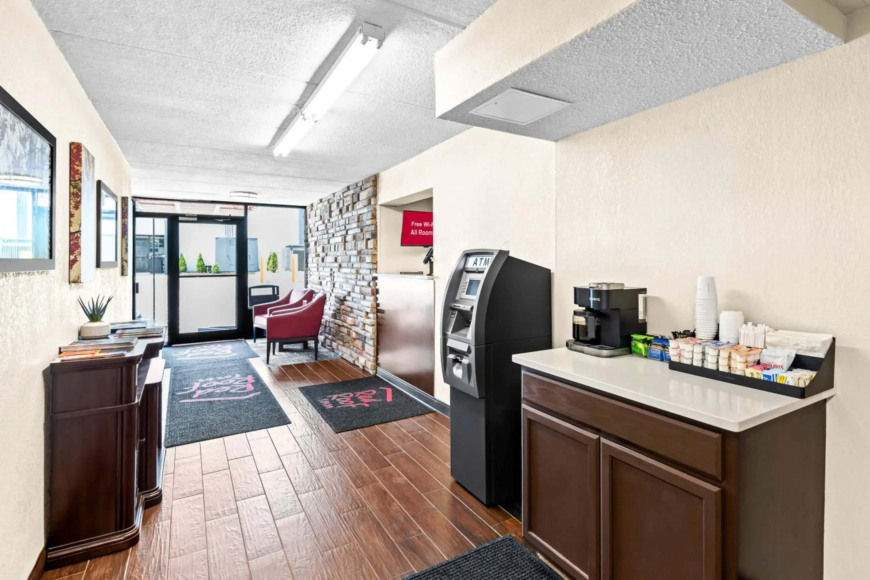 Lobby or reception in Red Roof Inn Cortland Lobby or reception in Red Roof Inn Cortland