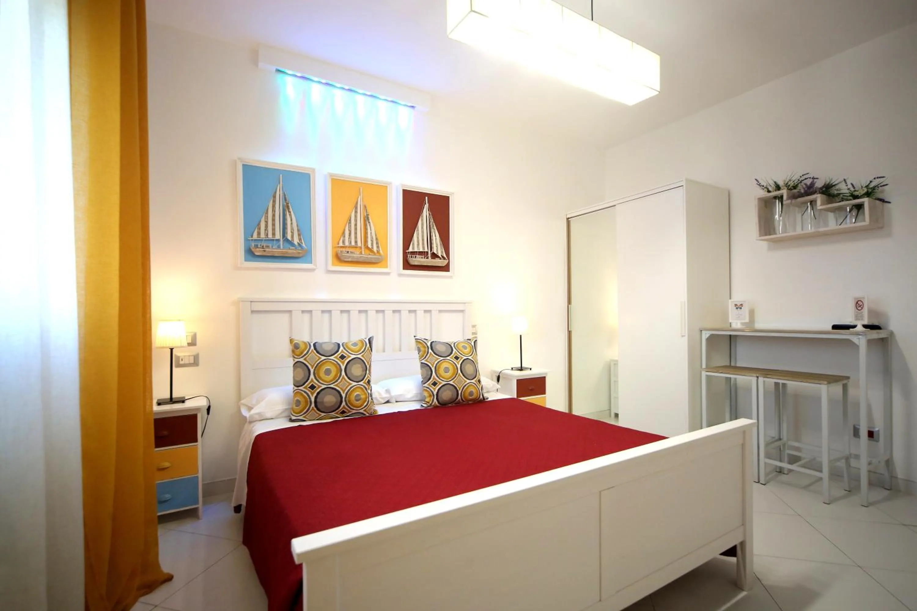 Photo of the whole room, Bed in MaLu' B&B