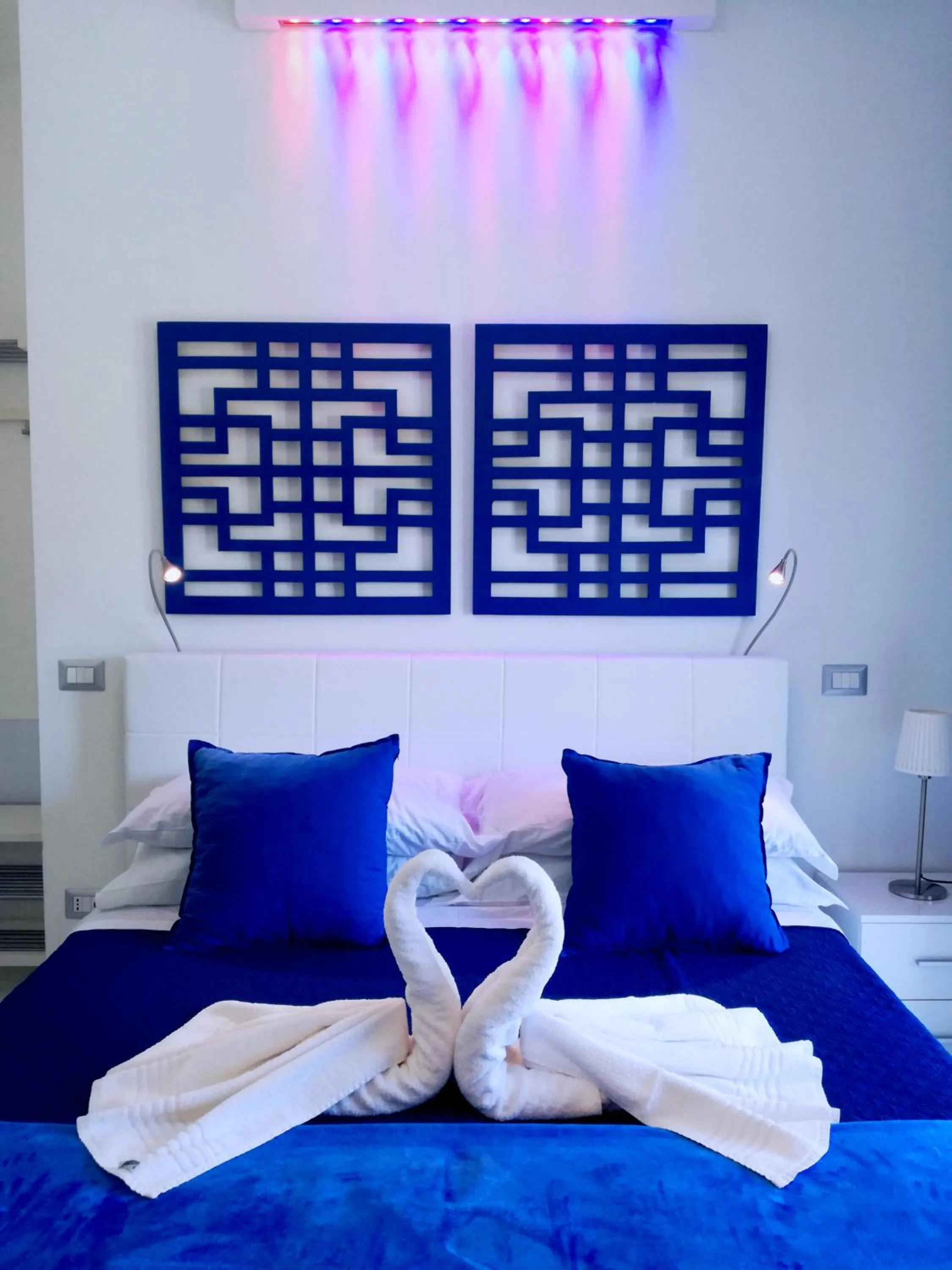 Photo of the whole room, Bed in MaLu' B&B