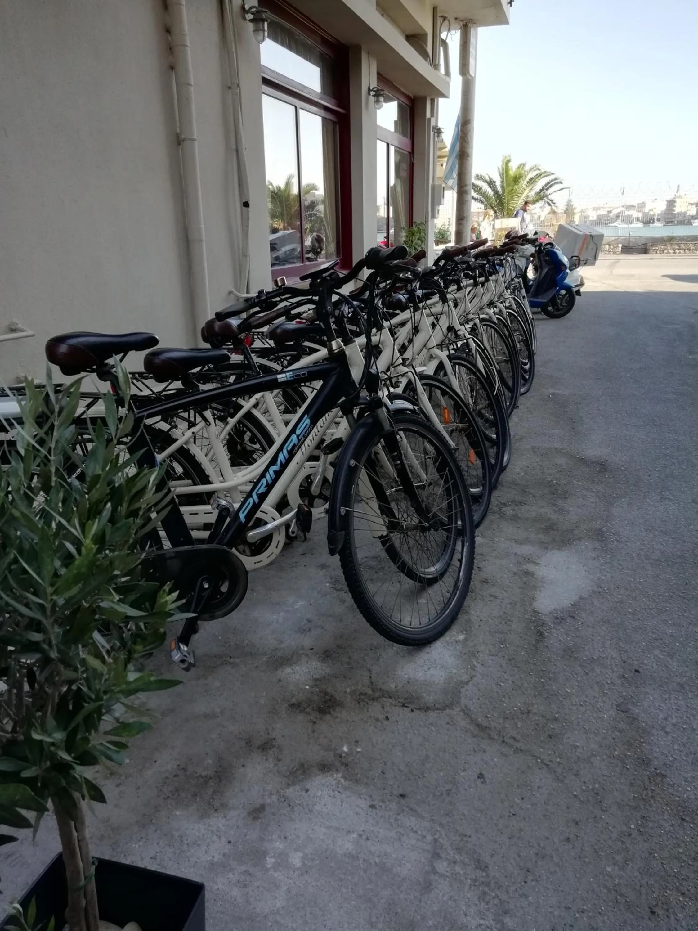 Cycling in City Point Chios
