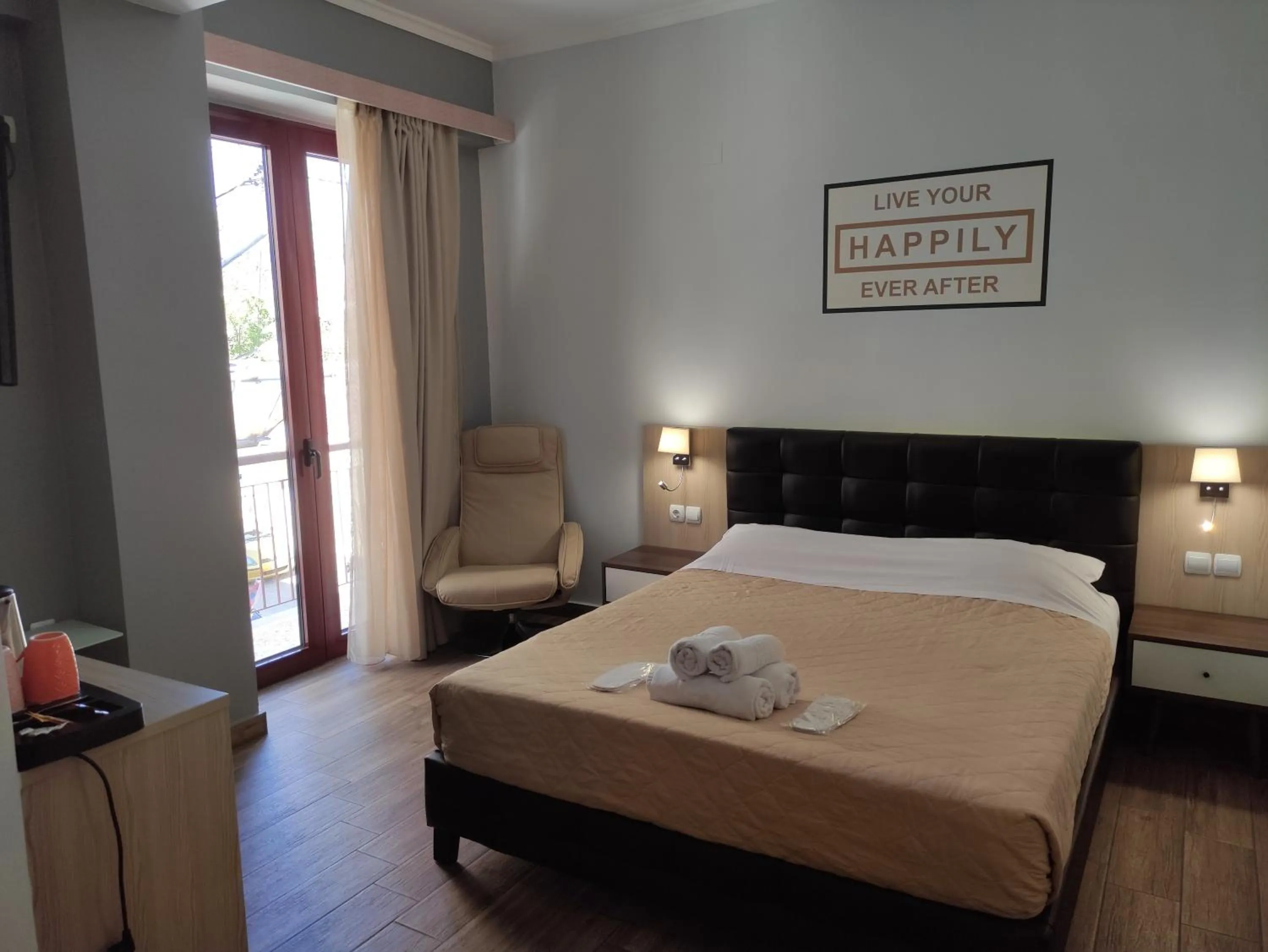 View (from property/room), Bed in City Point Chios