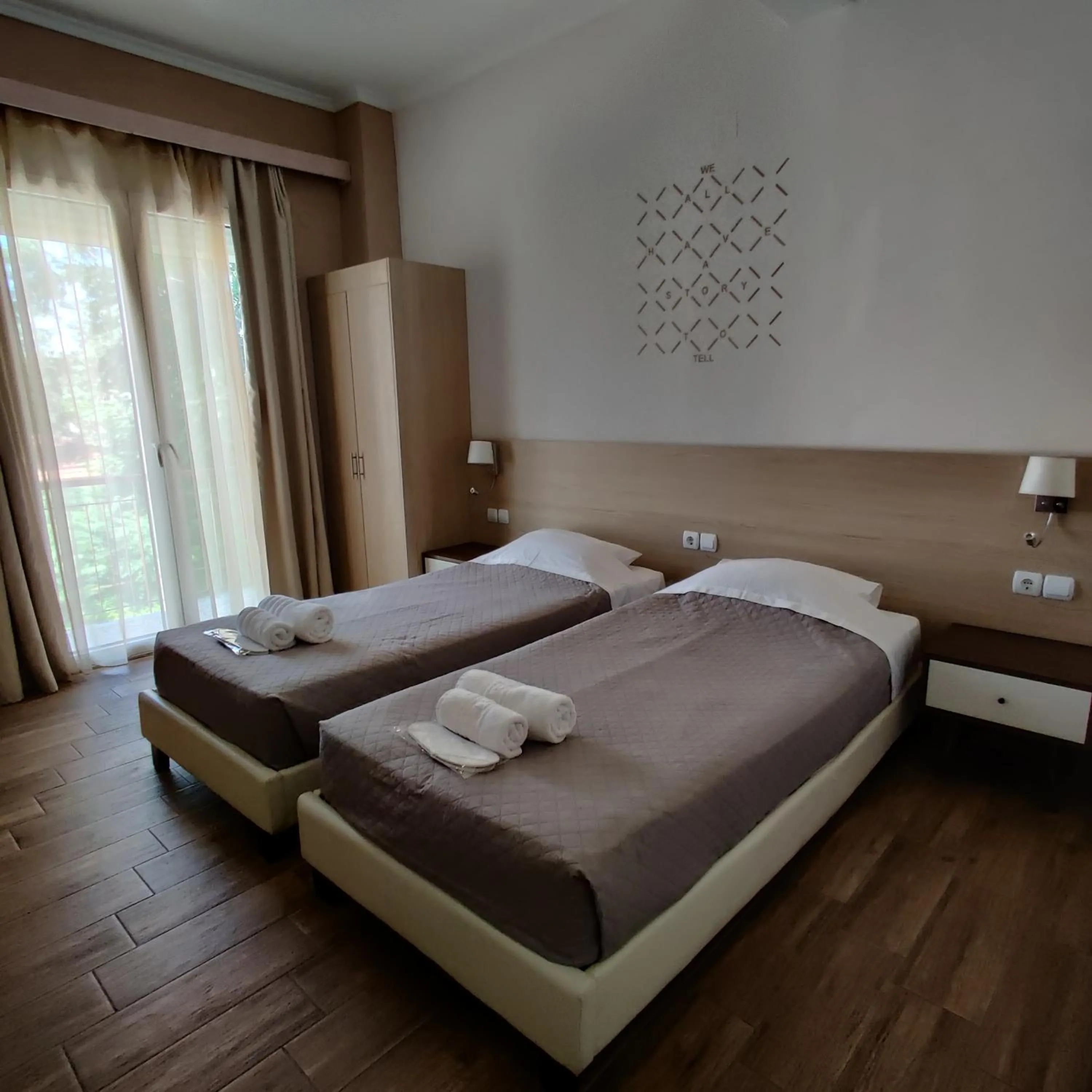 Bedroom, Bed in City Point Chios