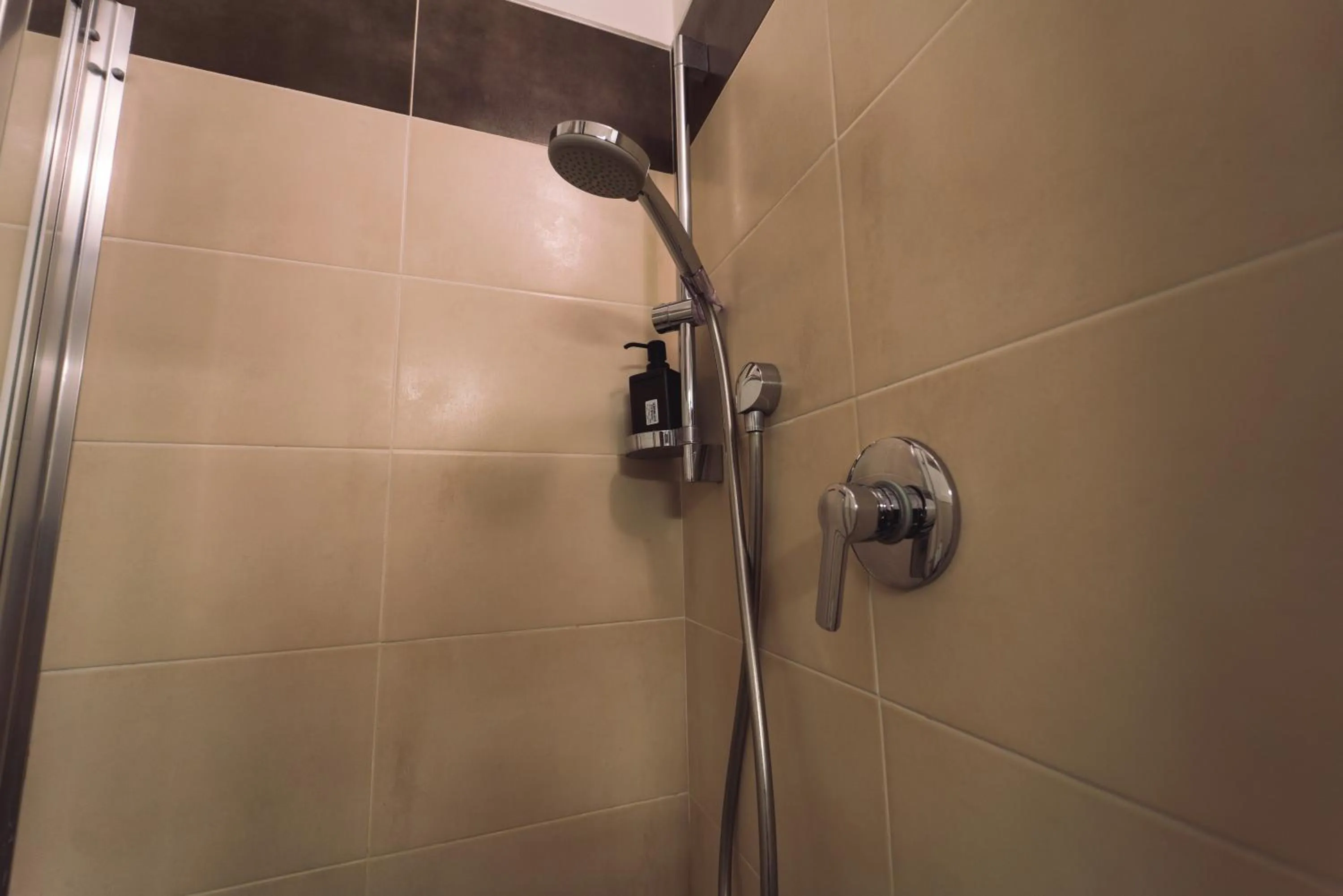 Shower in Mole27 - ResArt