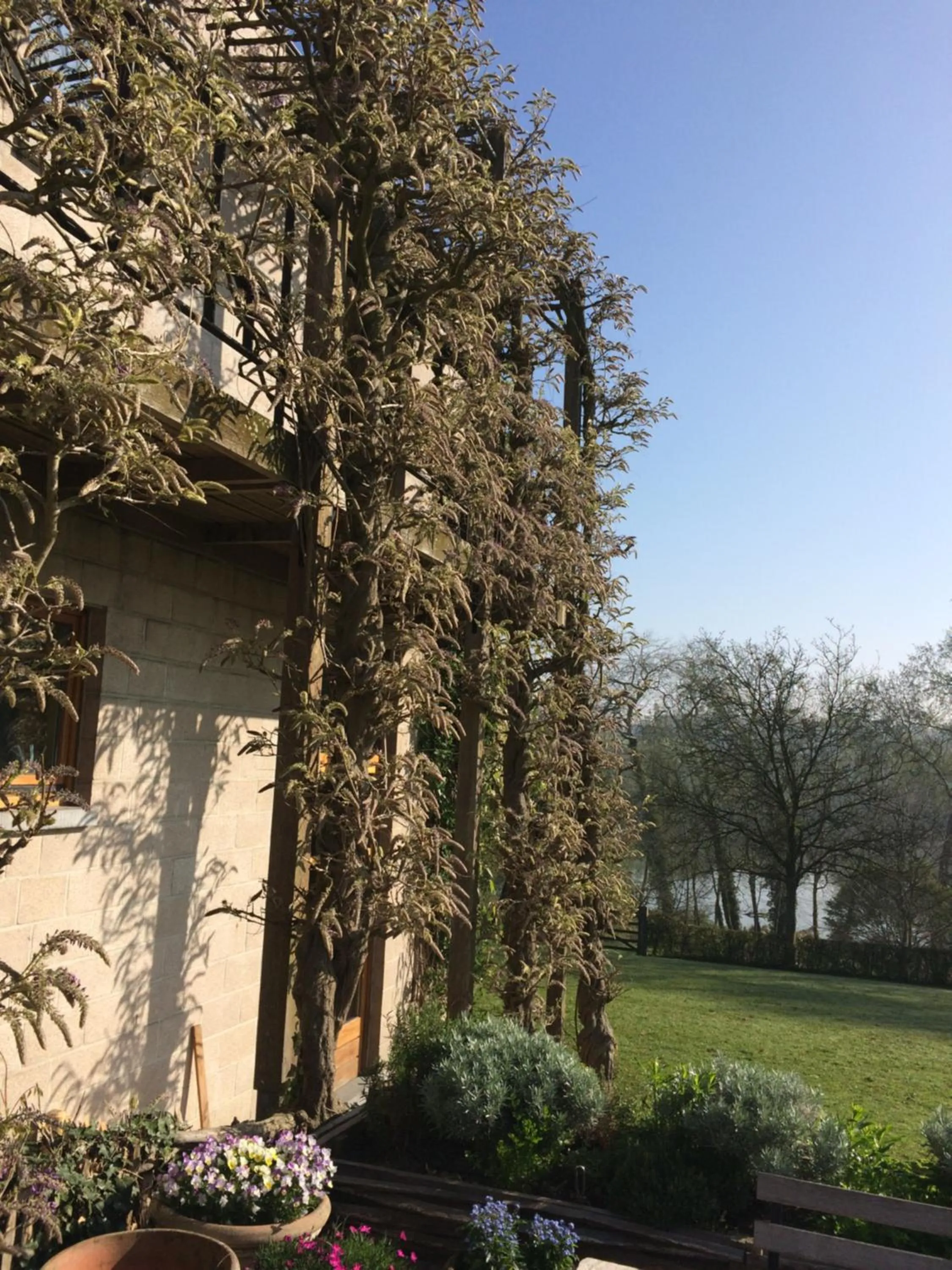 Property building in Le Jardin Des Sources