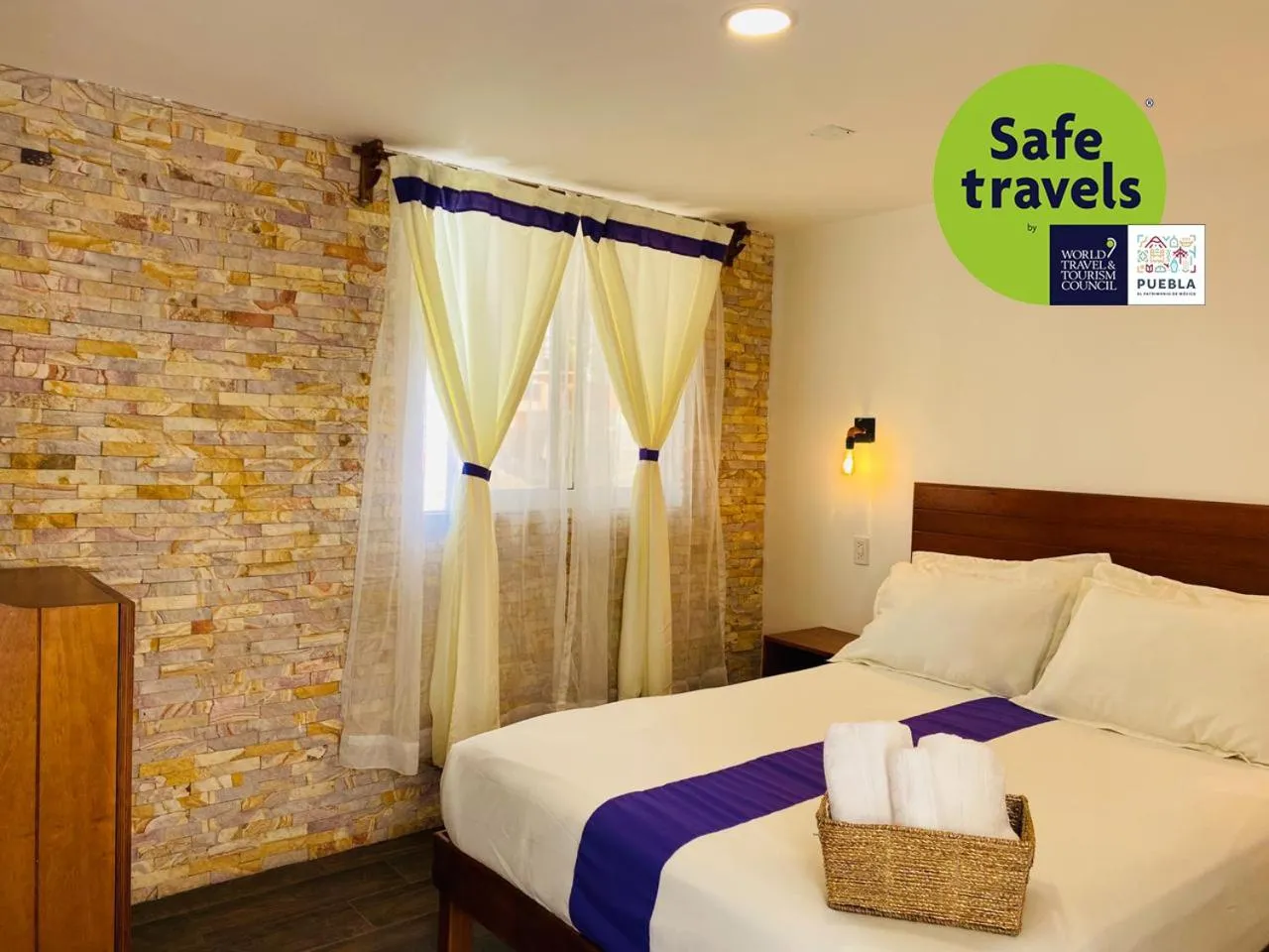 Bed in Hotel & Suites Cerro Roj0