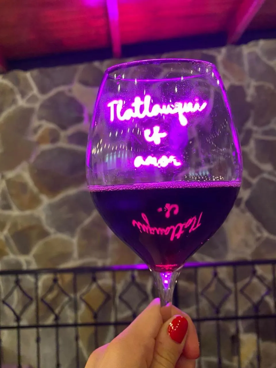 Restaurant/places to eat in Hotel & Suites Cerro Roj0