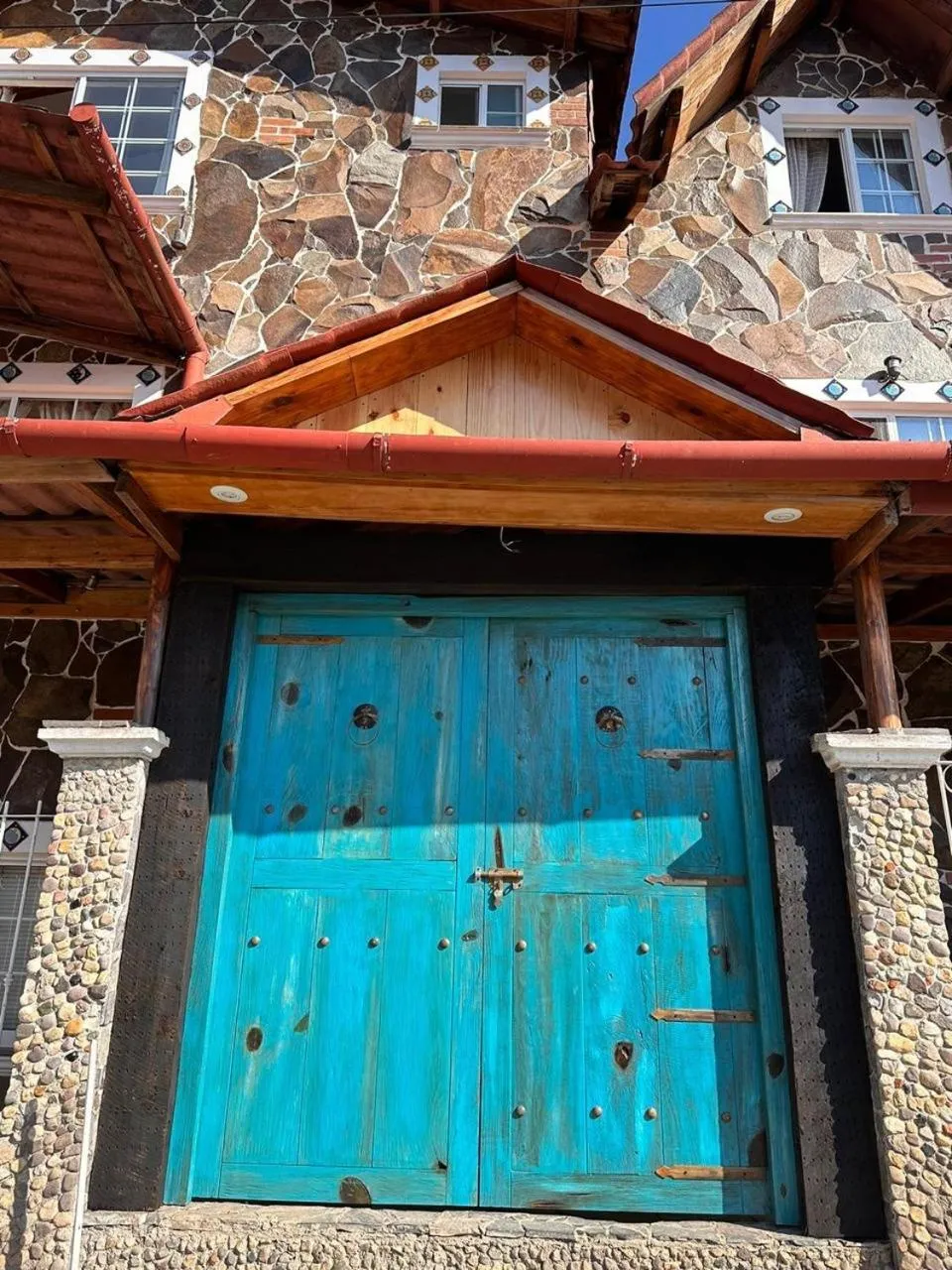 Facade/entrance in Hotel & Suites Cerro Roj0