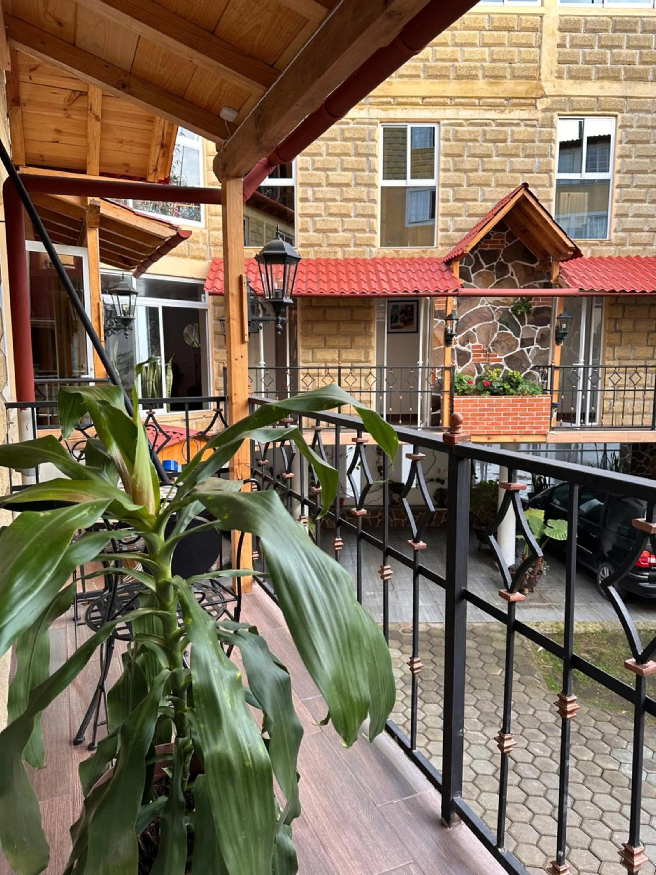 Hotel & Suites Cerro Roj0