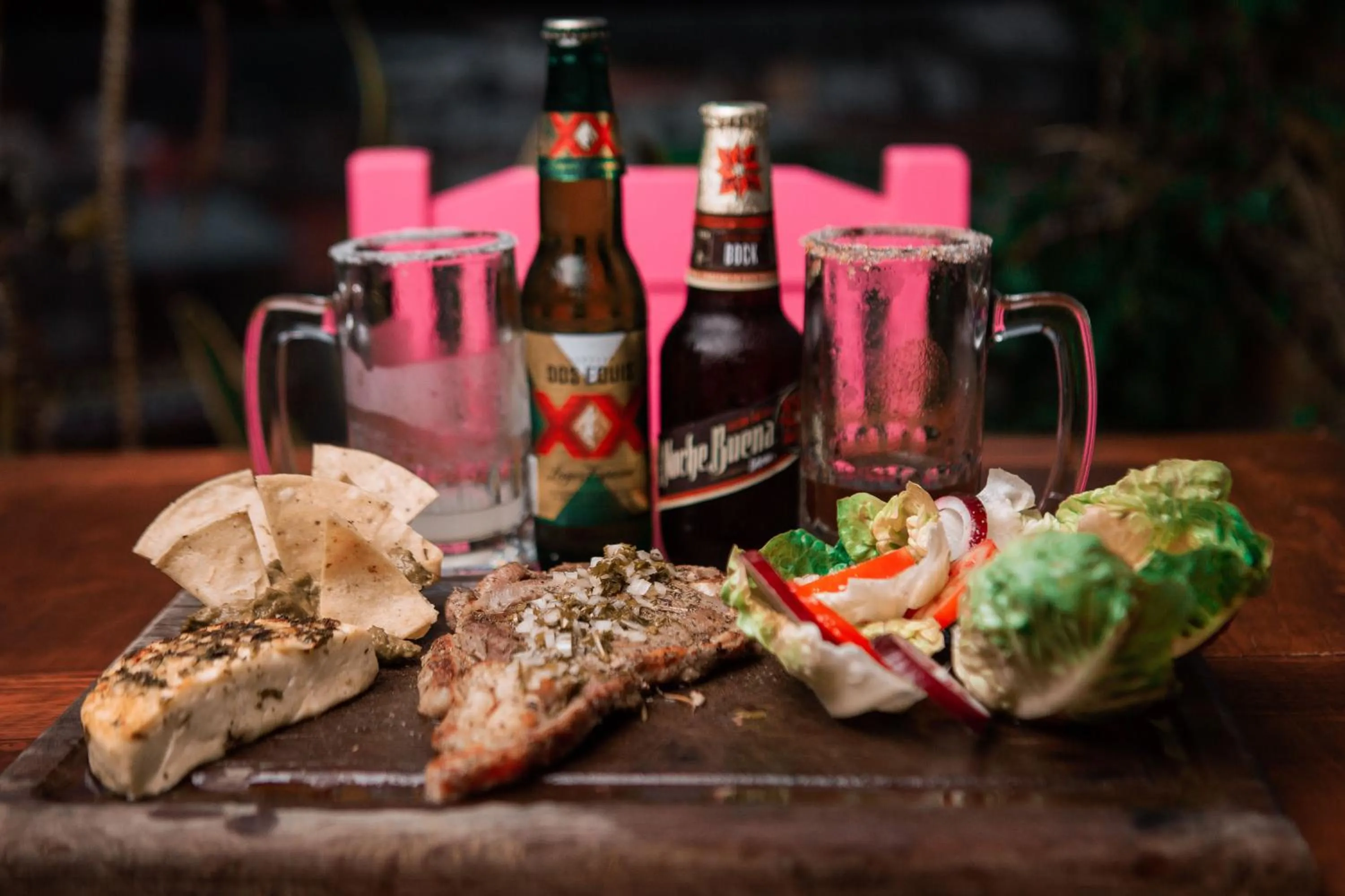 Food and drinks in Hotel & Suites Cerro Roj0