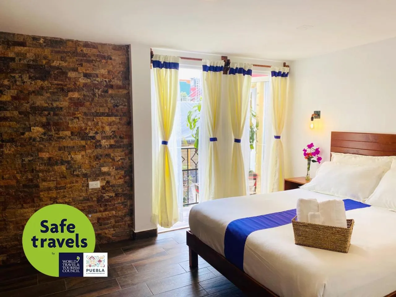 Bed in Hotel & Suites Cerro Roj0