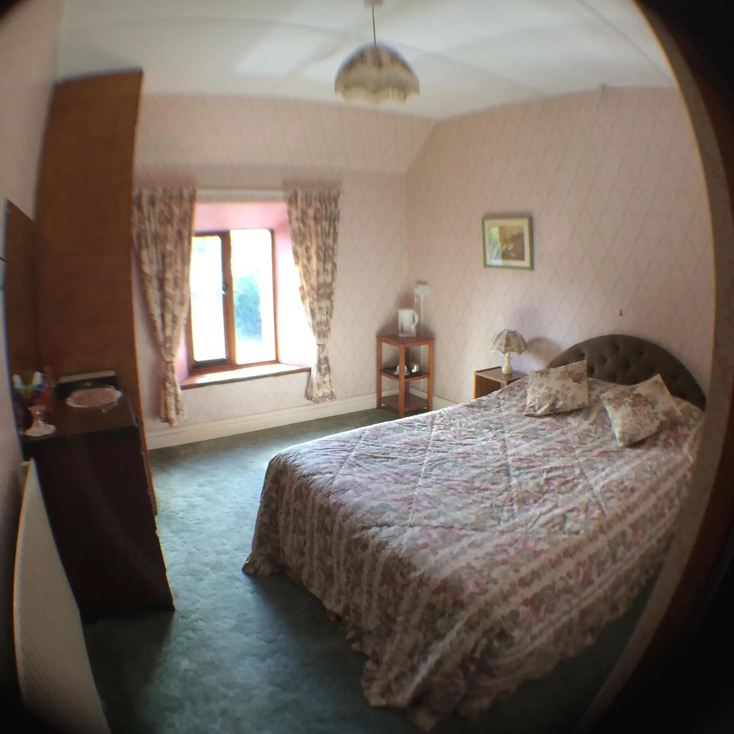 Double Room in Coombe Farm Double Room in Coombe Farm