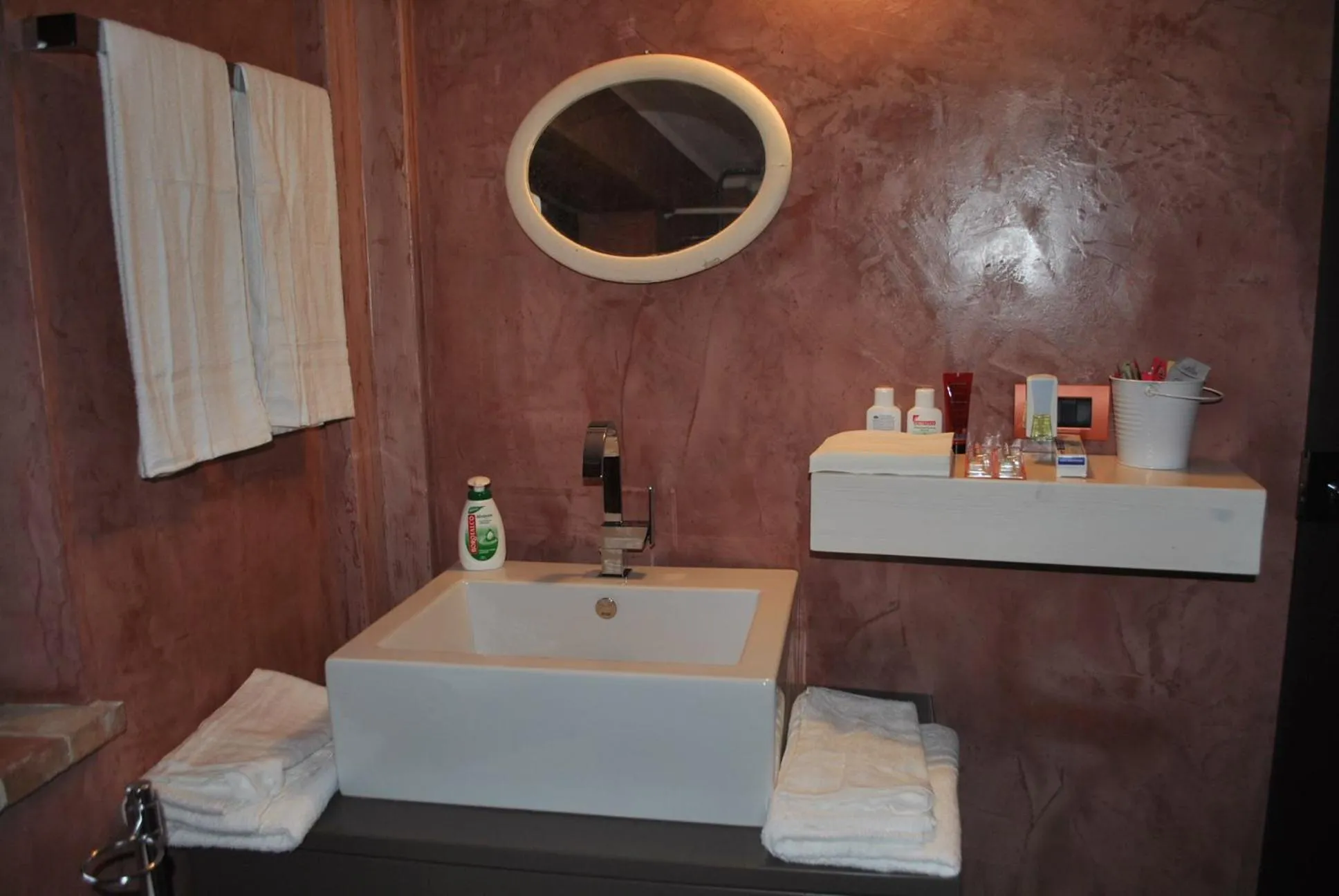 Bathroom in Bed & Breakfast StudioArcodia-