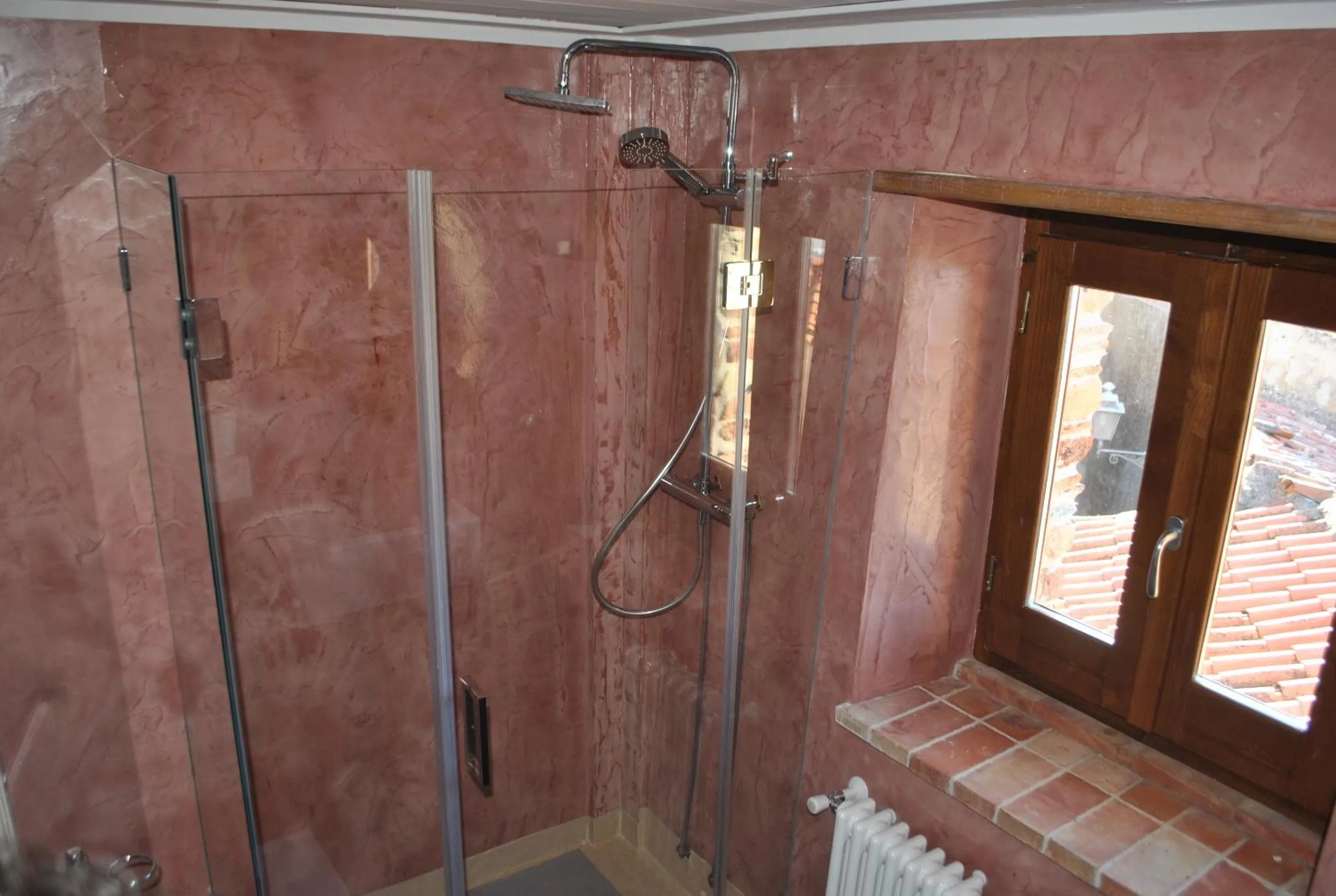 Shower in Bed & Breakfast StudioArcodia-