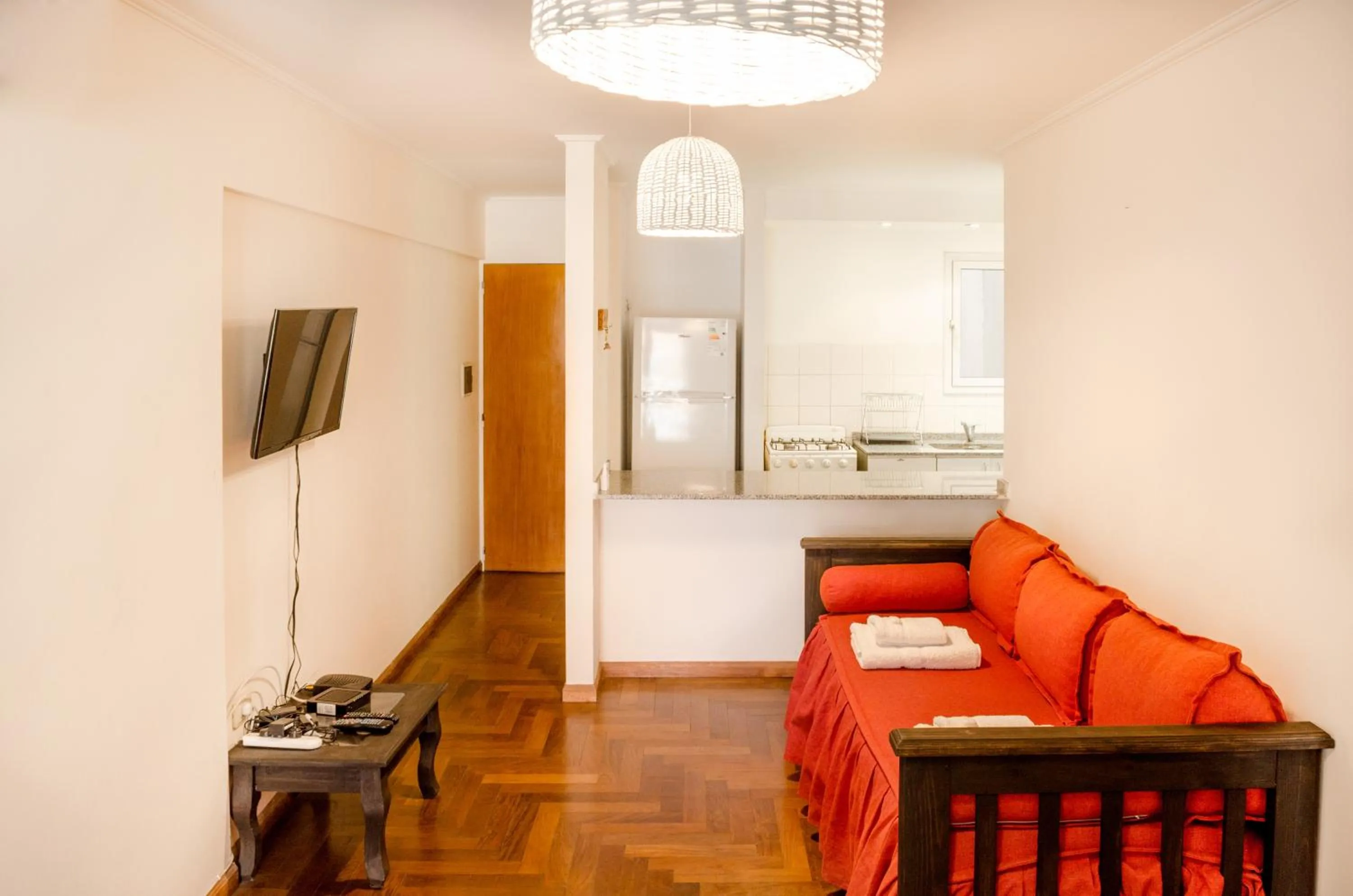 Communal lounge/ TV room in Lofty Departamentos Temporarios