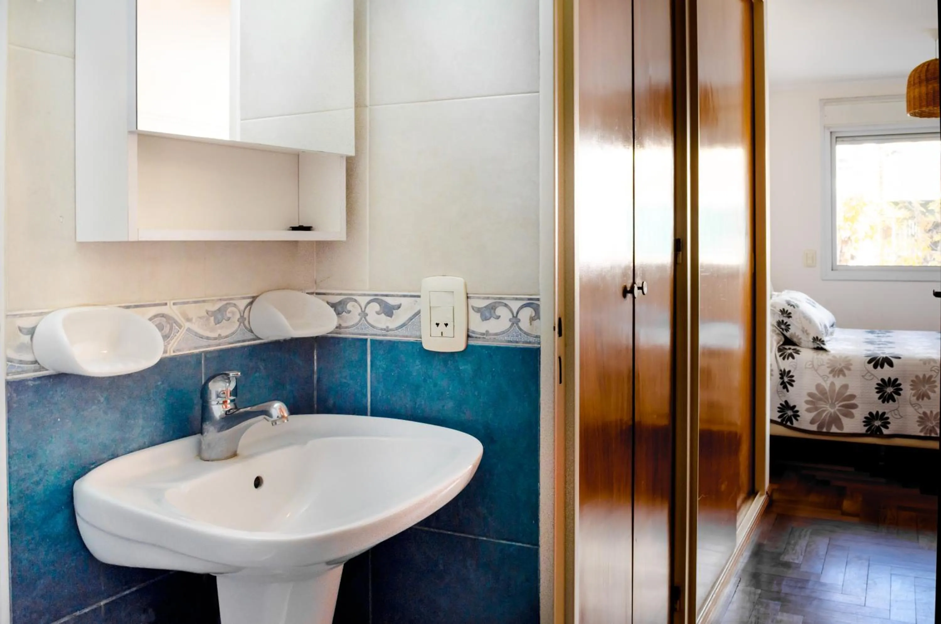 Shower, Bed in Lofty Departamentos Temporarios