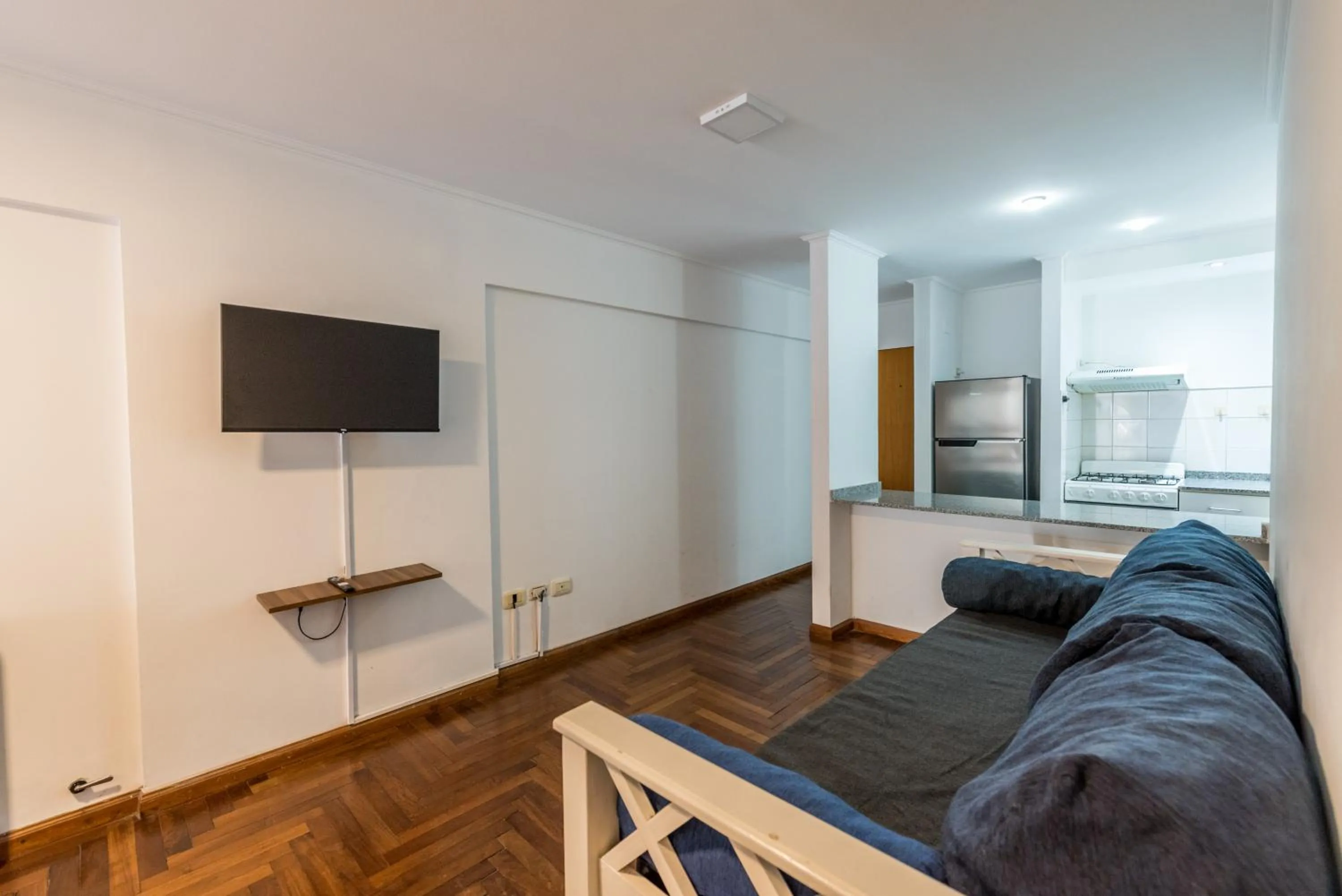 Communal lounge/ TV room in Lofty Departamentos Temporarios